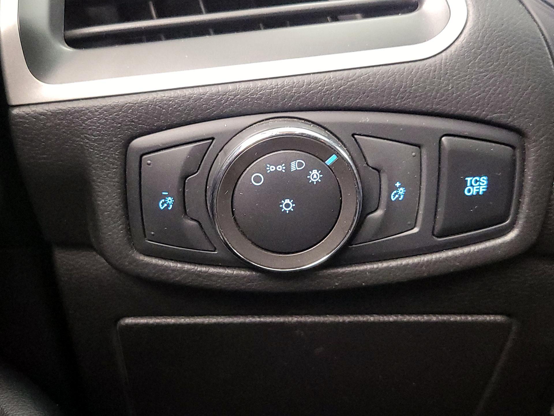 Thumbnail: 2022 Ford Edge - 13