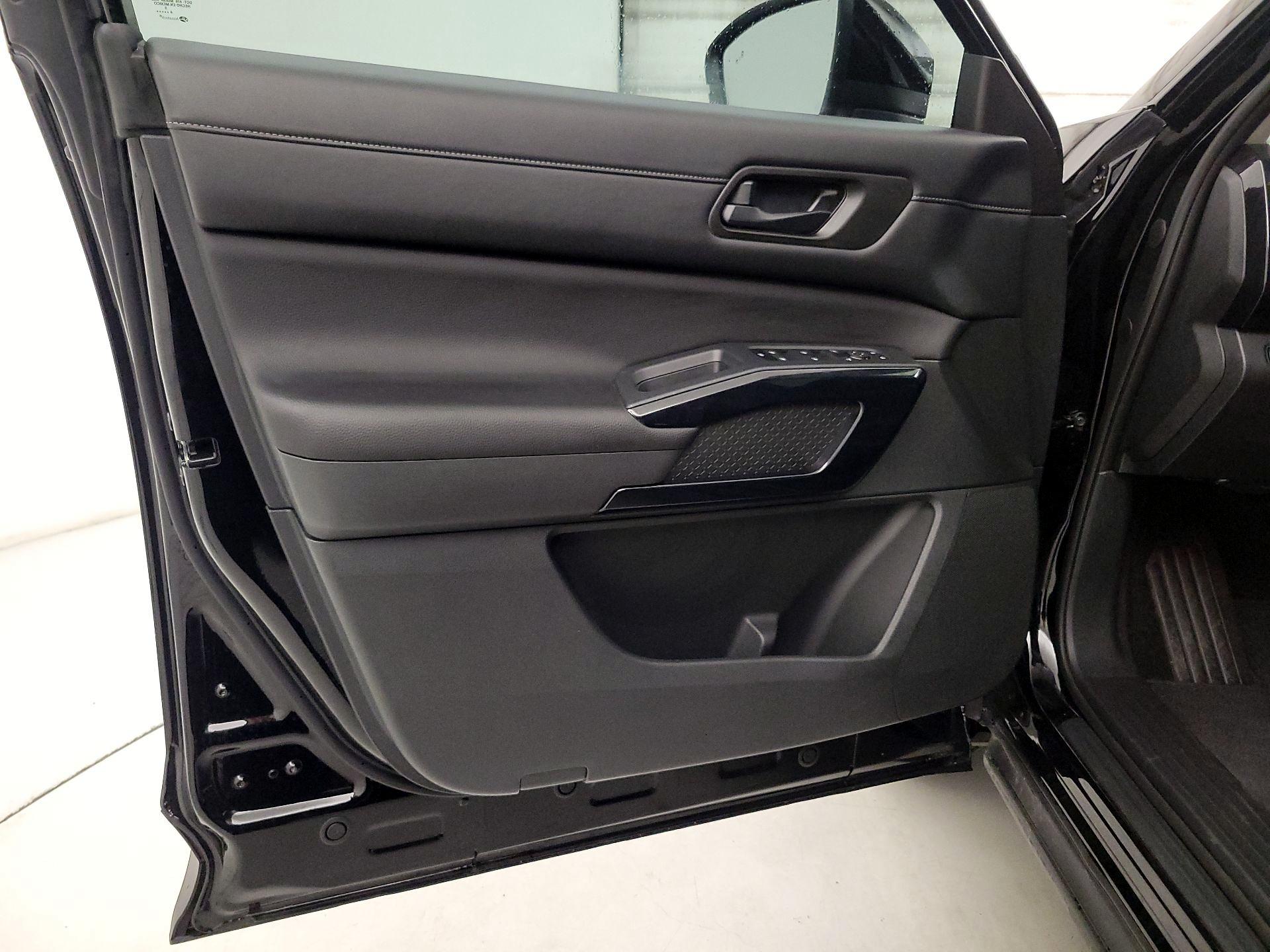 Thumbnail: 2024 Nissan Pathfinder - 12