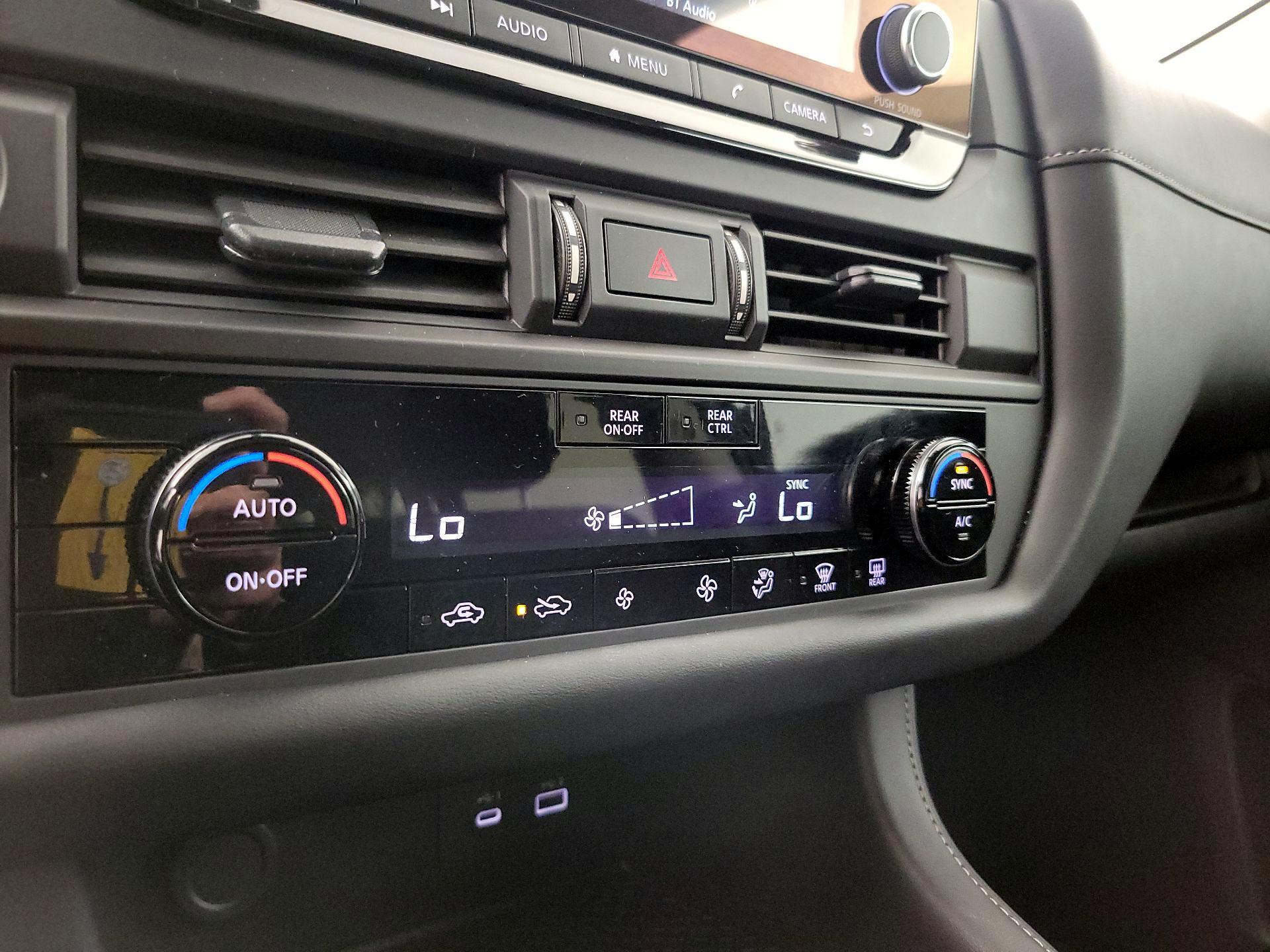 Thumbnail: 2024 Nissan Pathfinder - 16