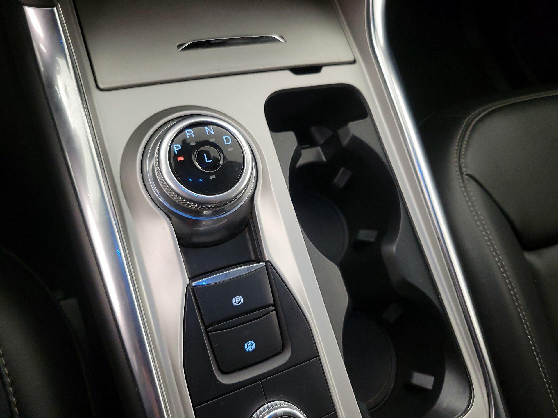 Thumbnail: 2022 Ford Explorer - 17