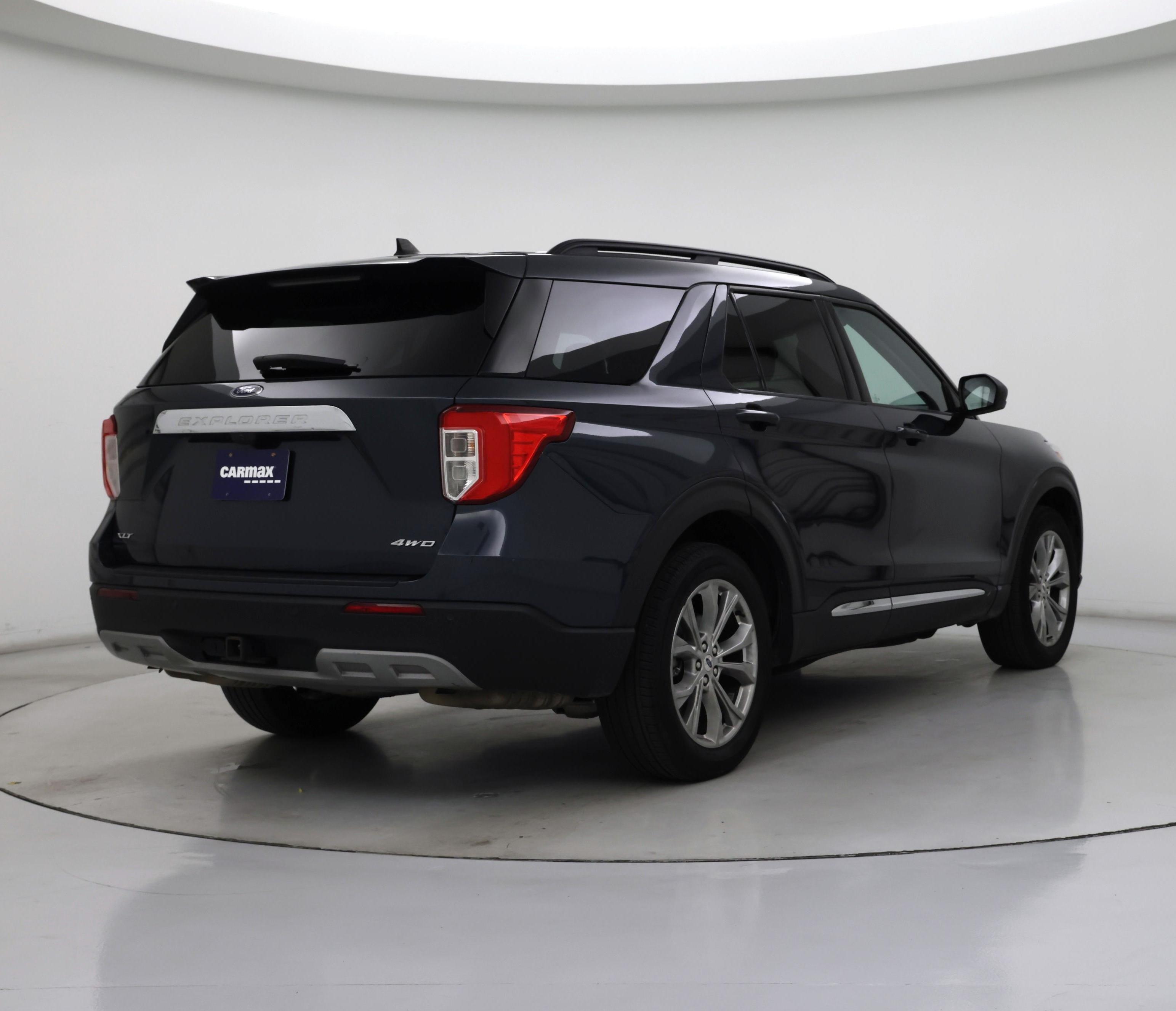 Thumbnail: 2022 Ford Explorer - 8