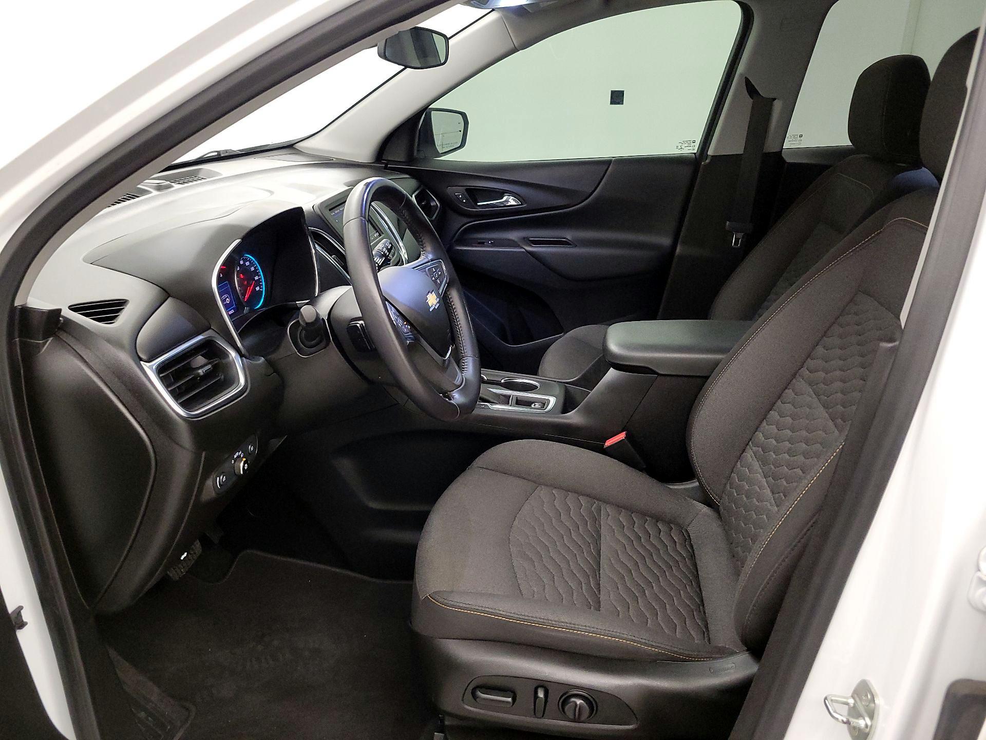 Thumbnail: 2021 Chevrolet Equinox - 11