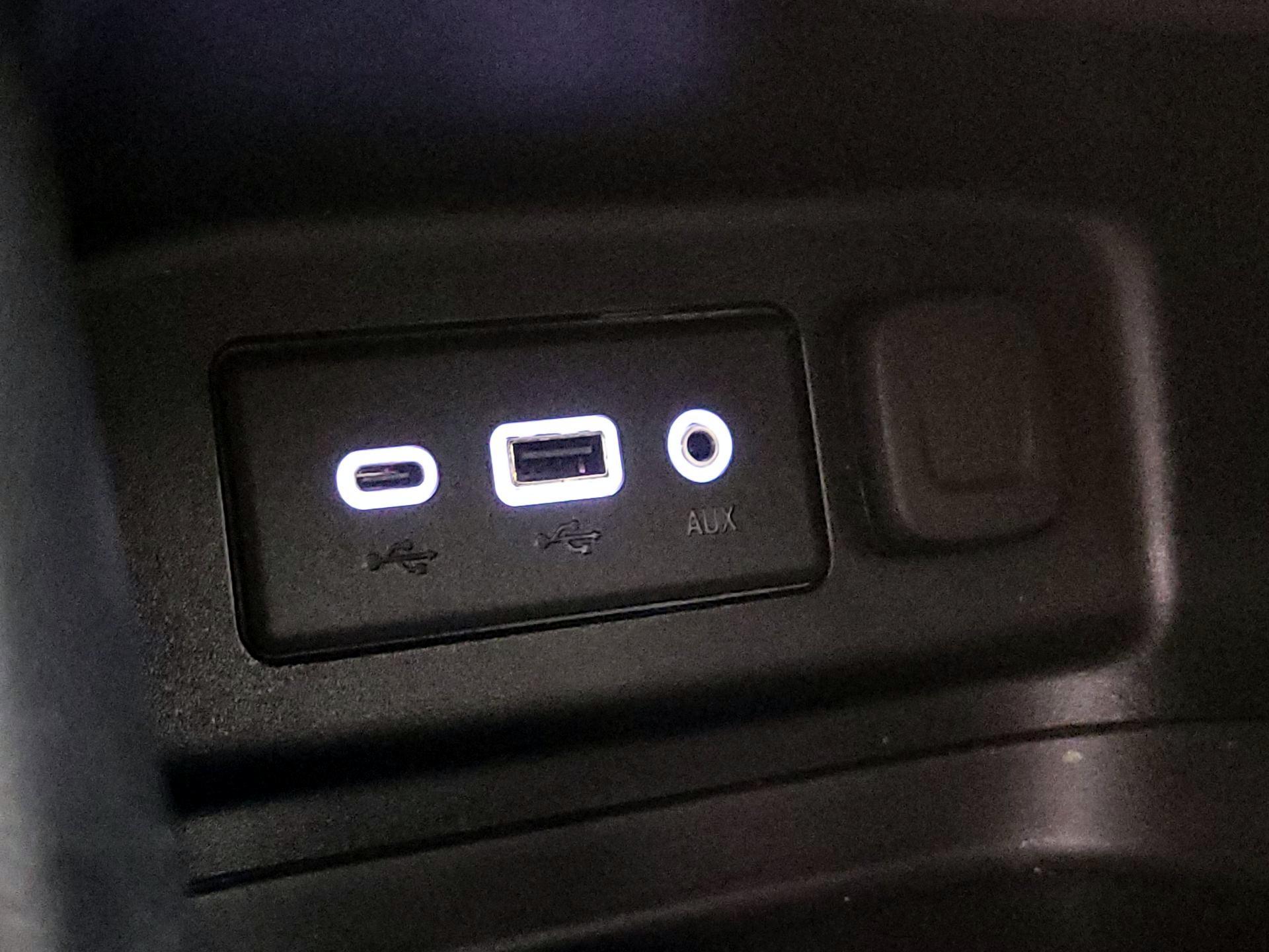 Thumbnail: 2021 Chevrolet Equinox - 18