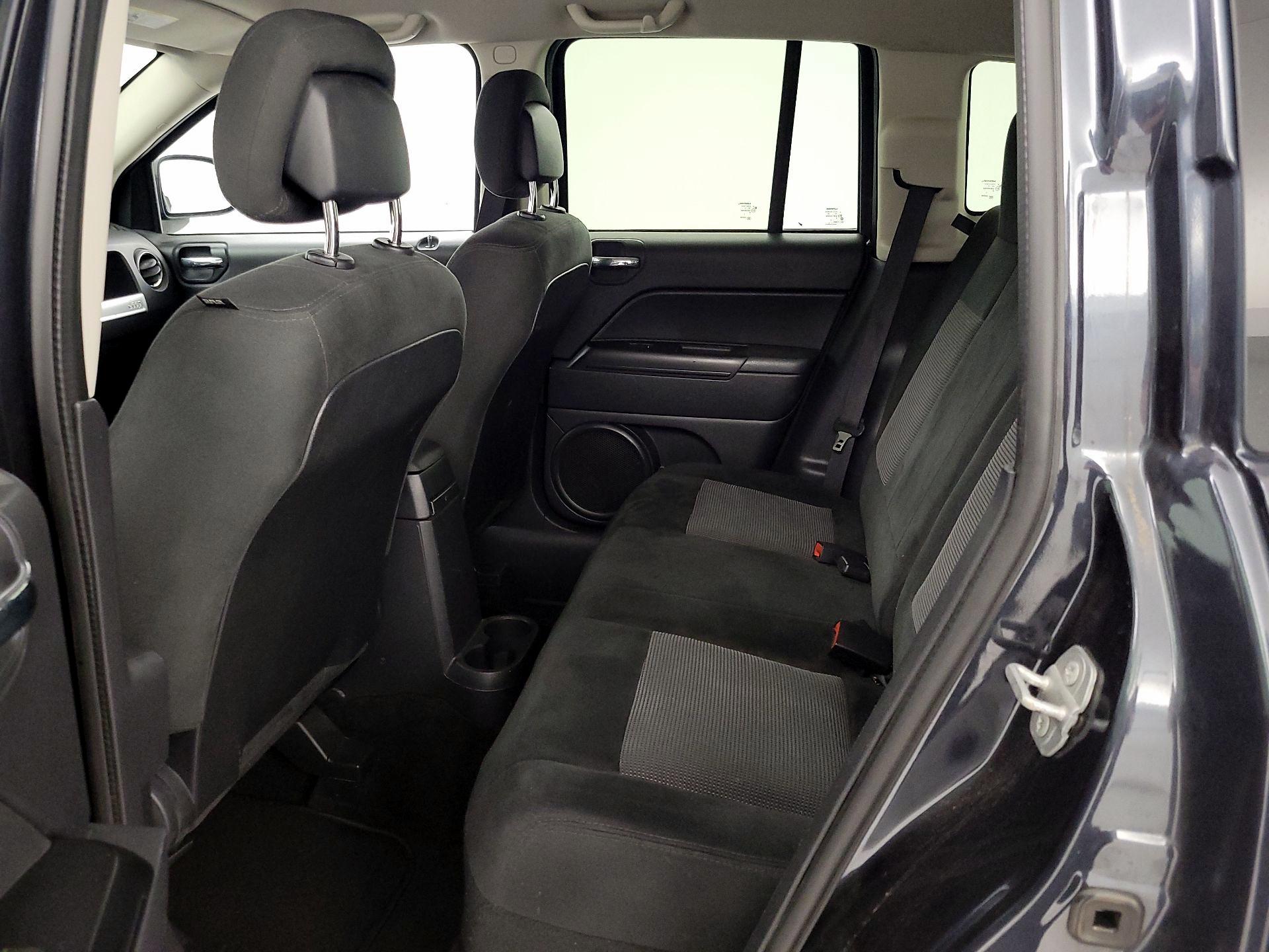 Thumbnail: 2016 Jeep Compass - 16