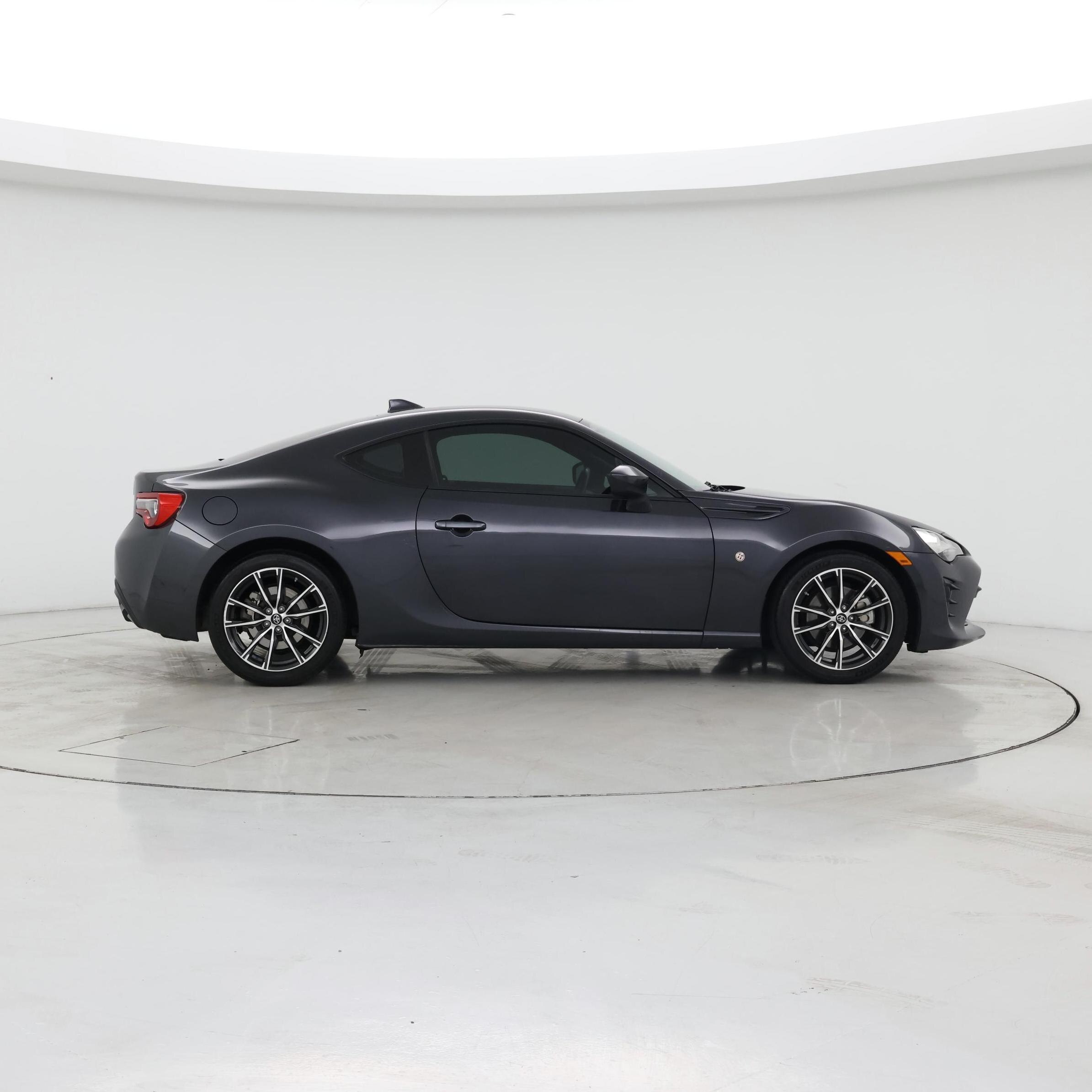 Thumbnail: 2017 Toyota 86 - 7