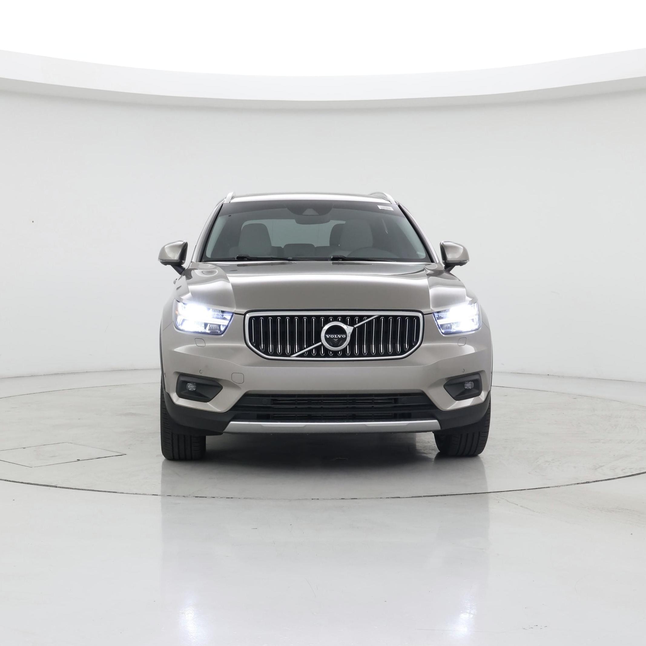 Thumbnail: 2022 Volvo XC40 - 5