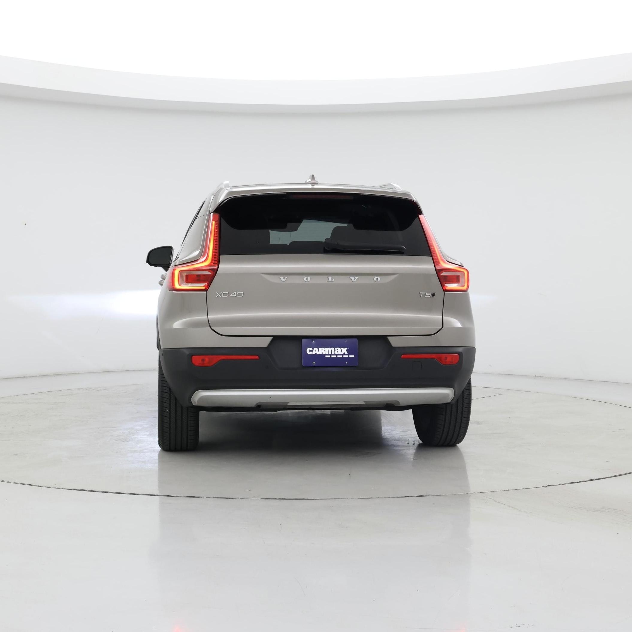 Thumbnail: 2022 Volvo XC40 - 6