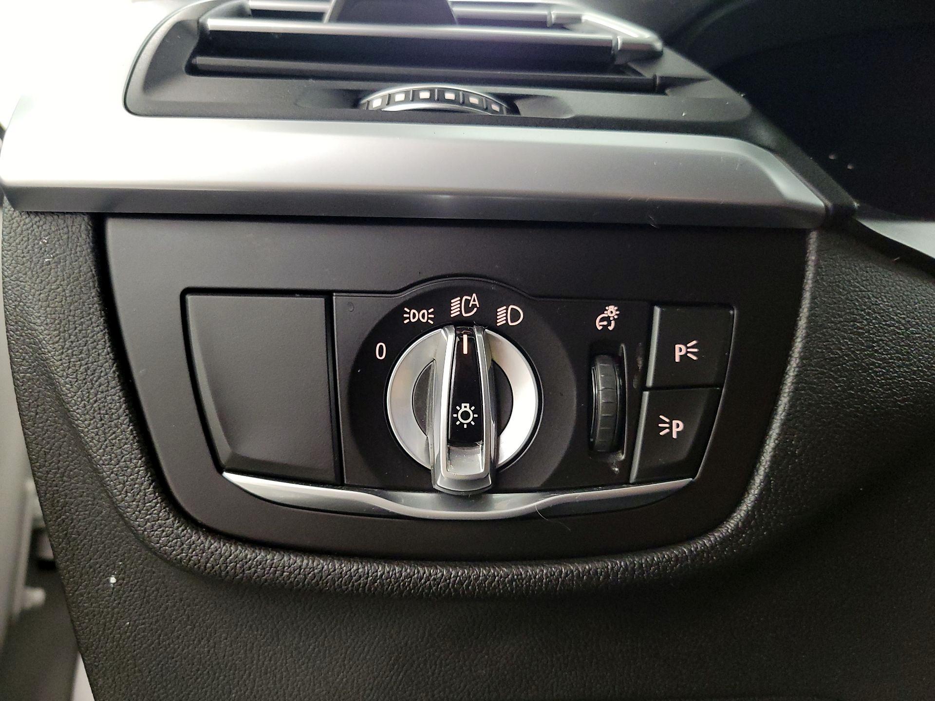 Thumbnail: 2022 BMW X4 - 13