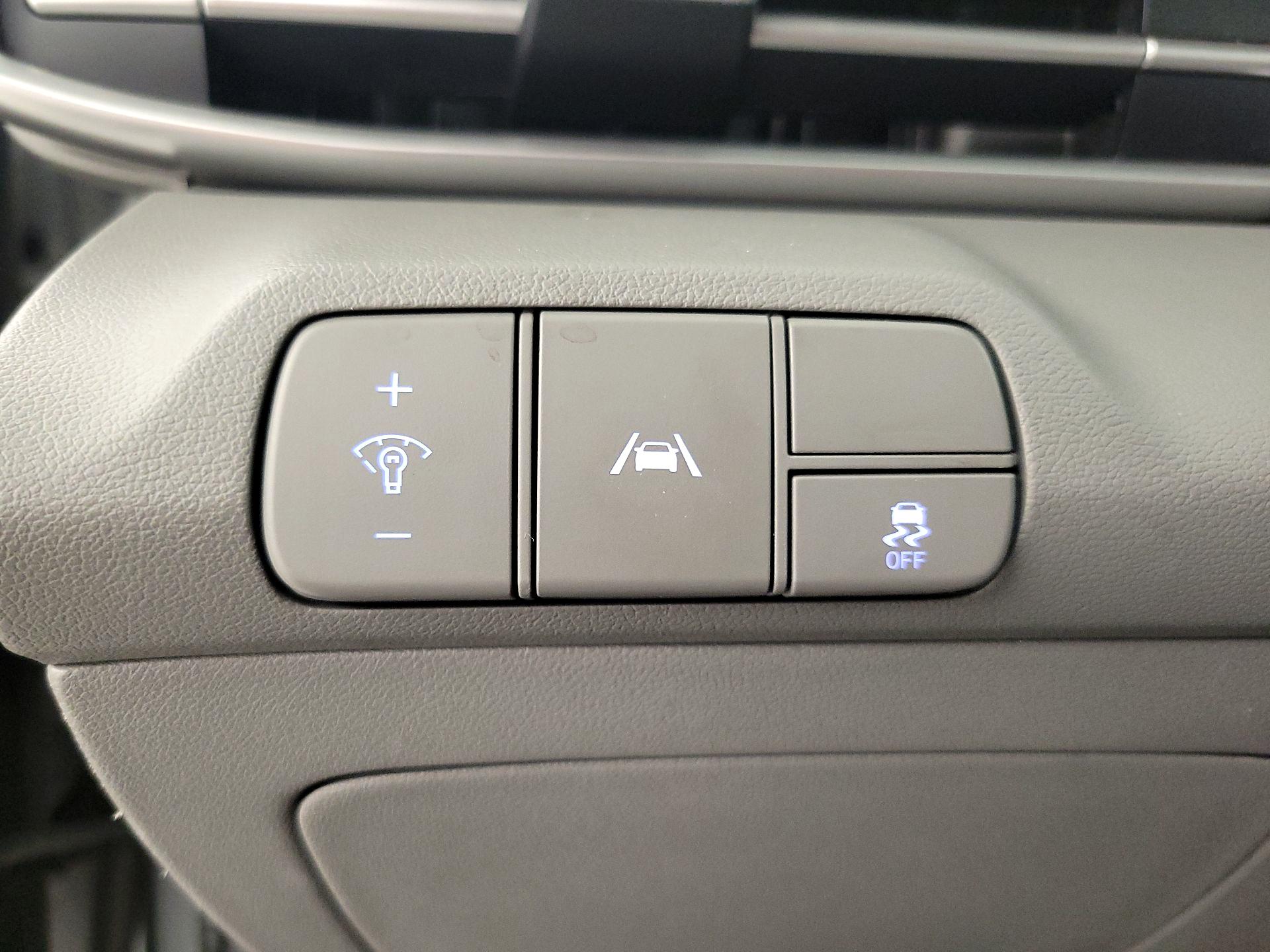 Thumbnail: 2023 Hyundai Elantra - 13