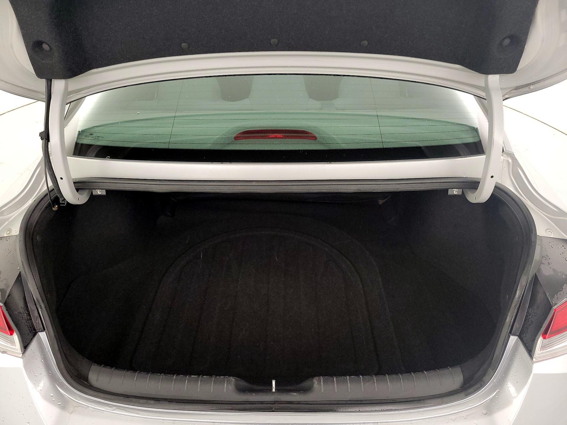 Thumbnail: 2023 Hyundai Elantra - 20