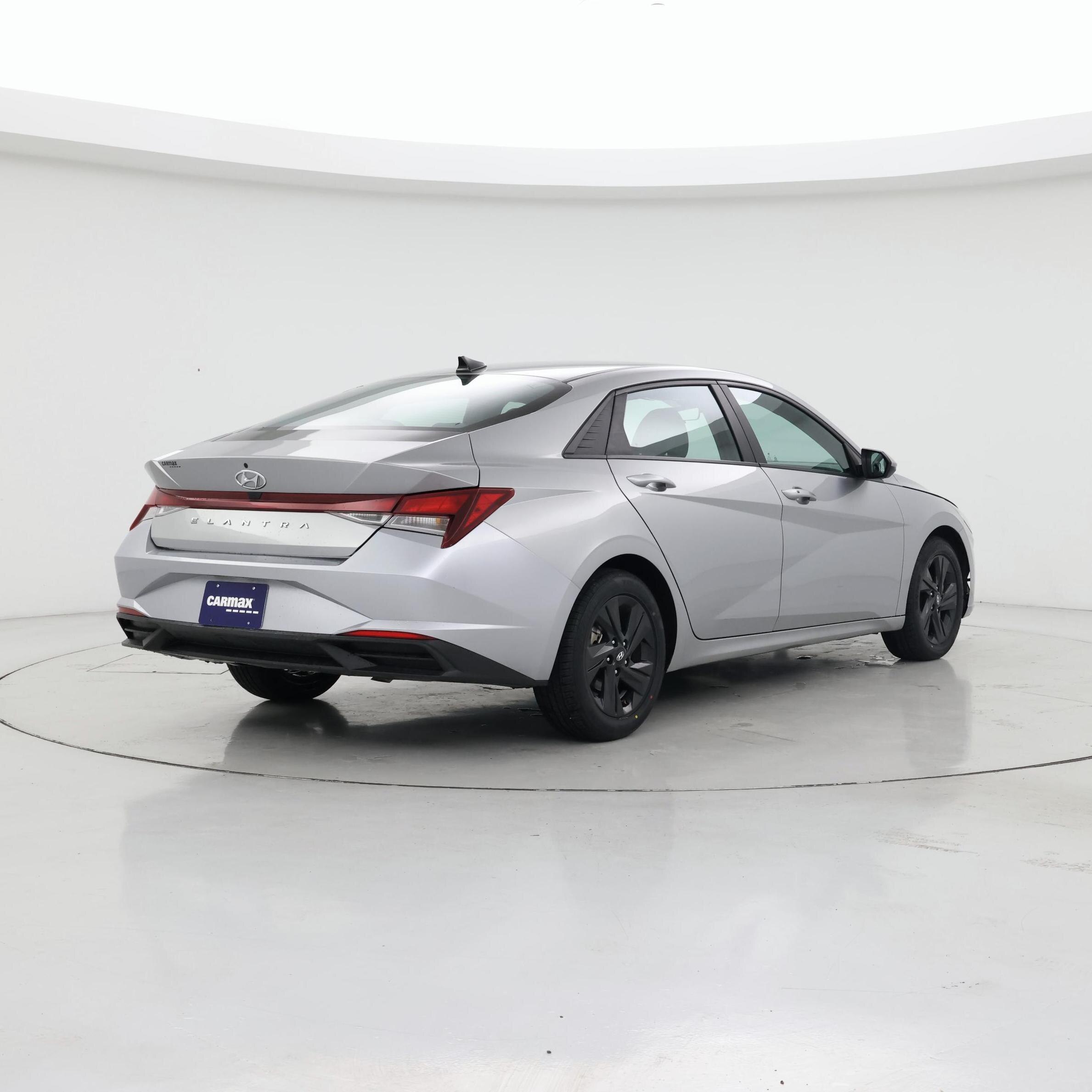 Thumbnail: 2023 Hyundai Elantra - 8