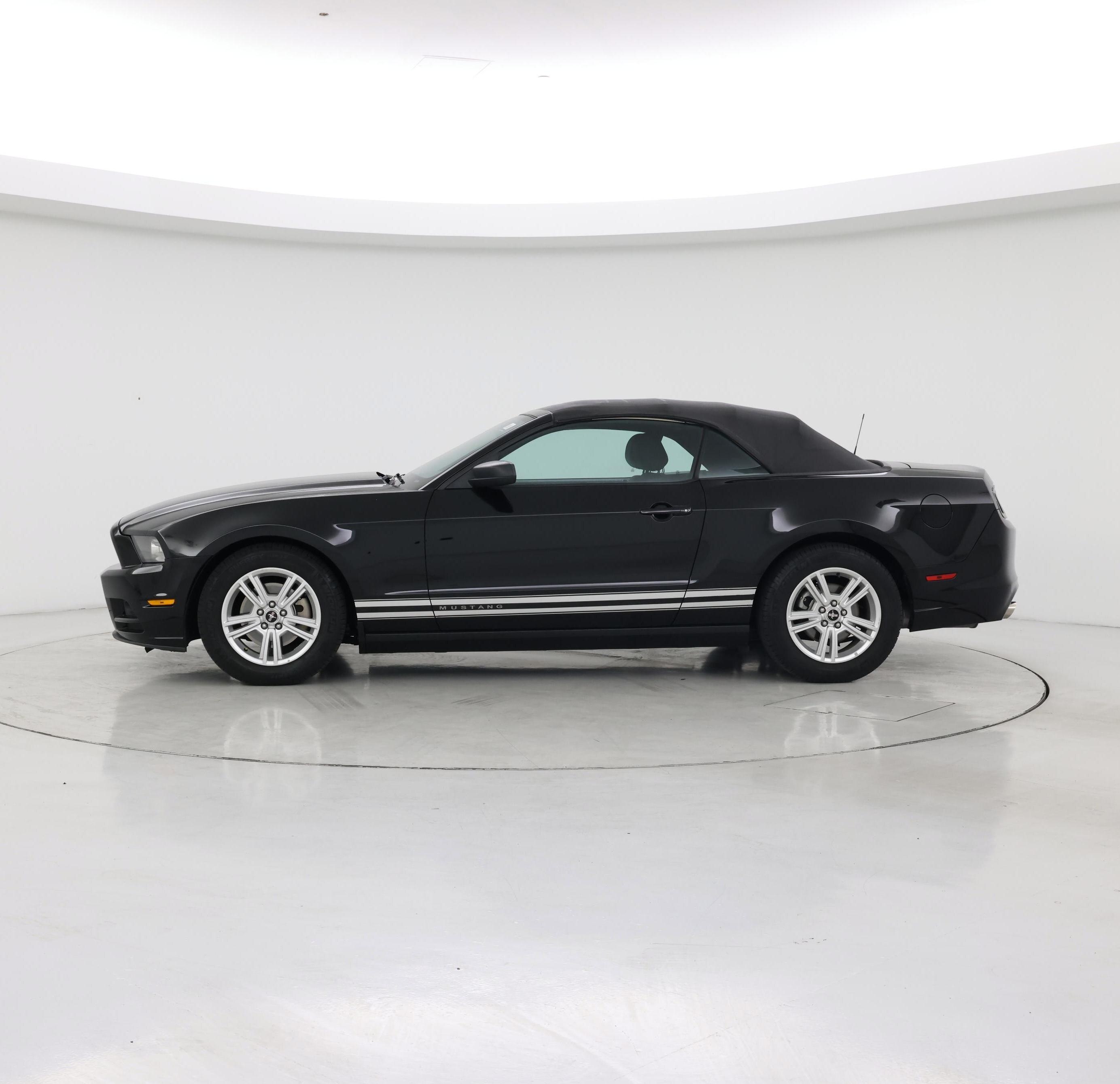 Thumbnail: 2014 Ford Mustang - 3