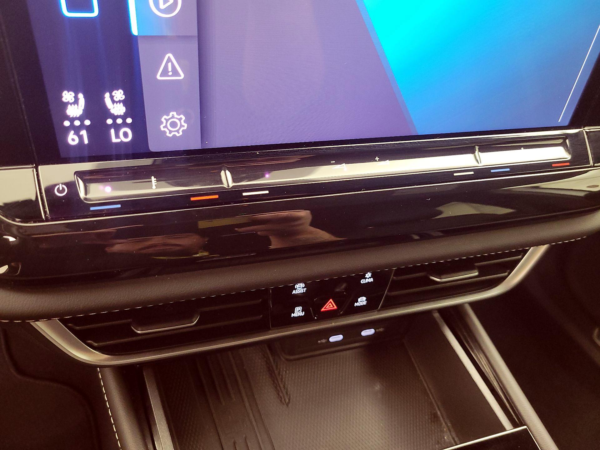 Thumbnail: 2025 Volkswagen Atlas - 16