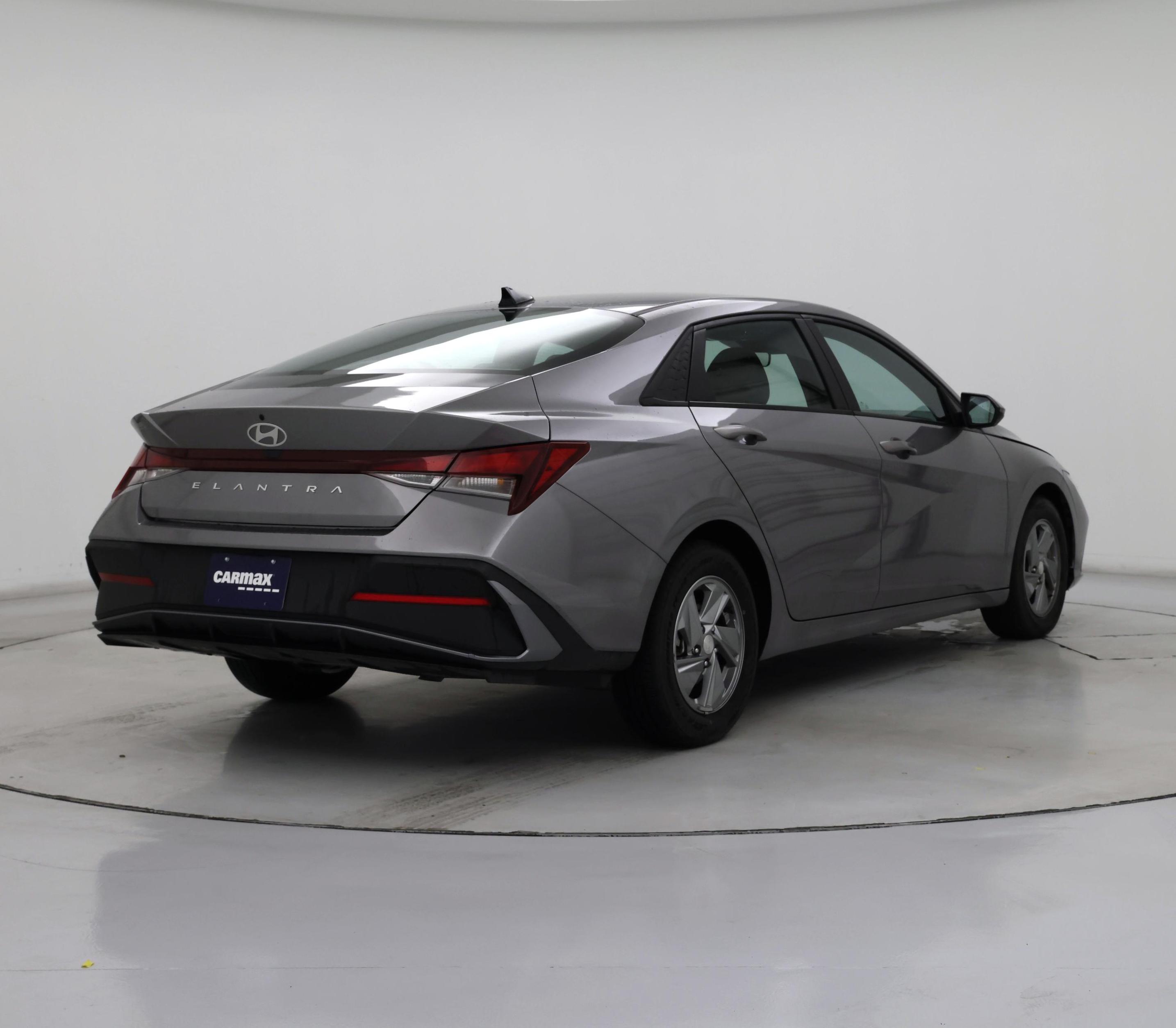 Thumbnail: 2024 Hyundai Elantra - 8