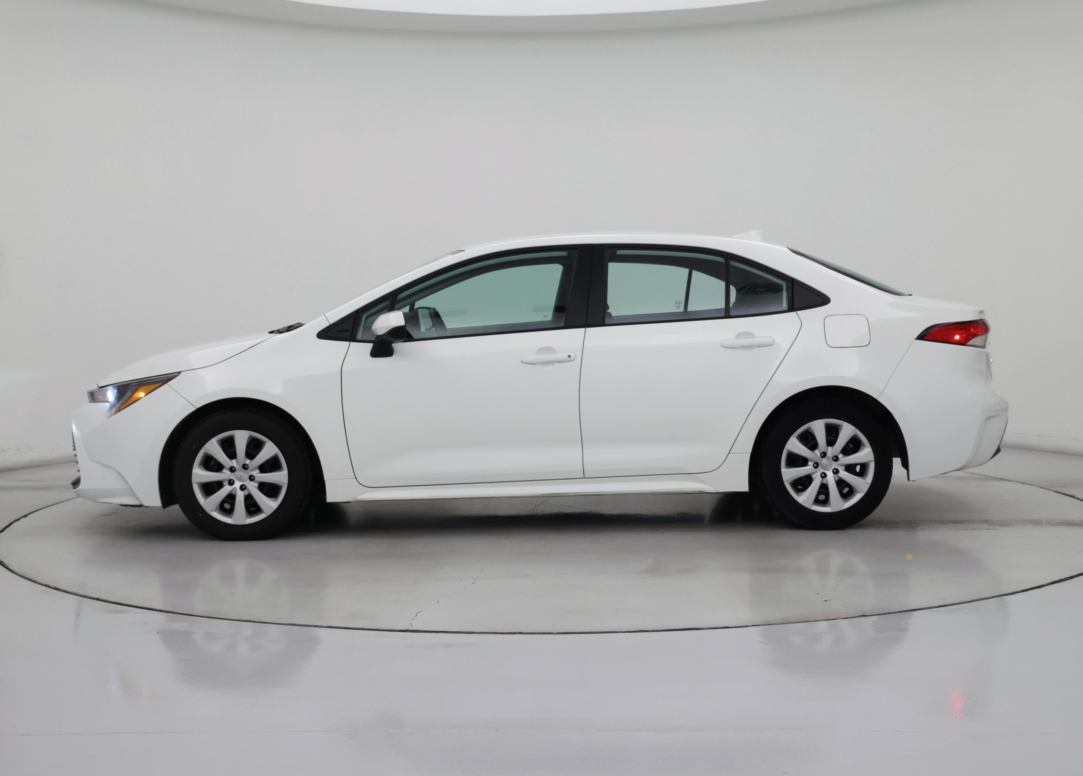 Thumbnail: 2024 Toyota Corolla - 3