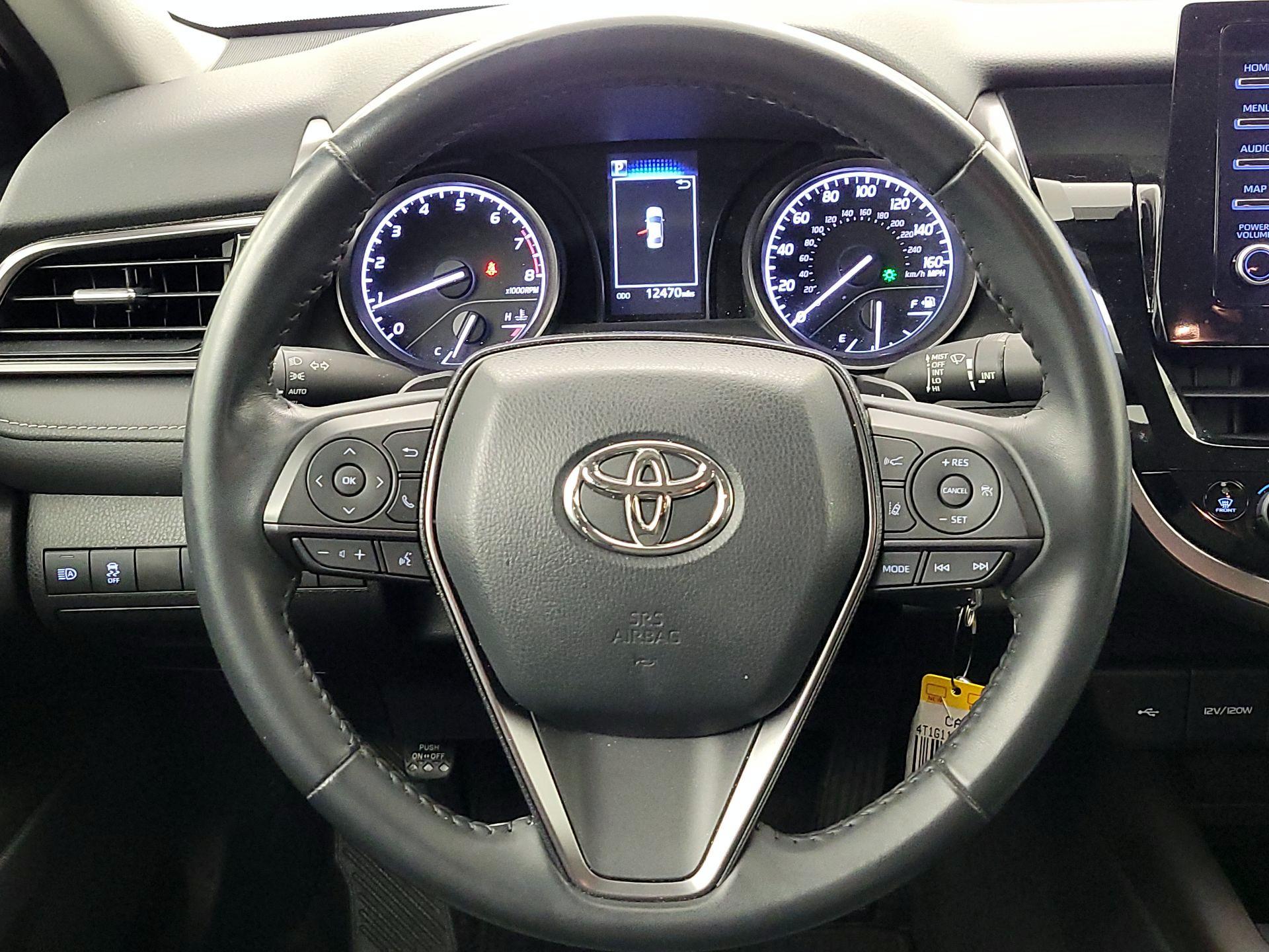 Thumbnail: 2022 Toyota Camry - 10