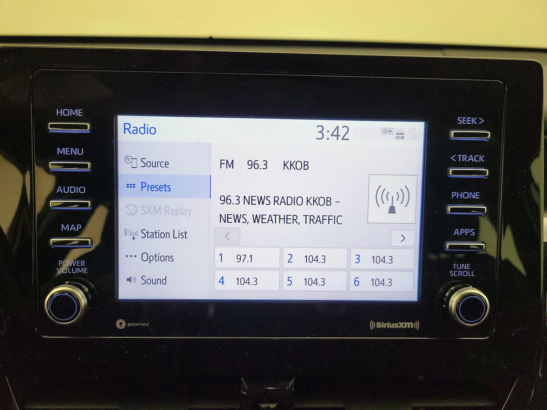 Thumbnail: 2022 Toyota Camry - 15