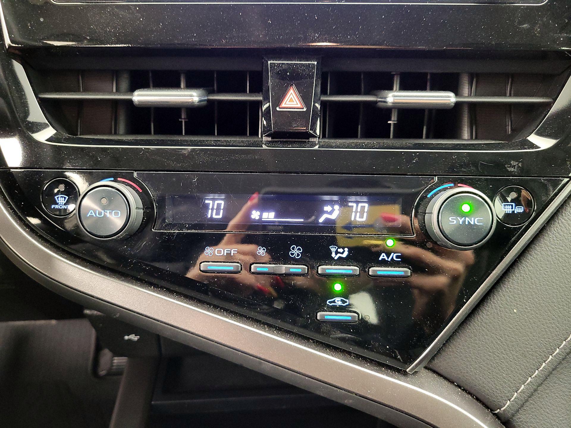 Thumbnail: 2022 Toyota Camry - 16