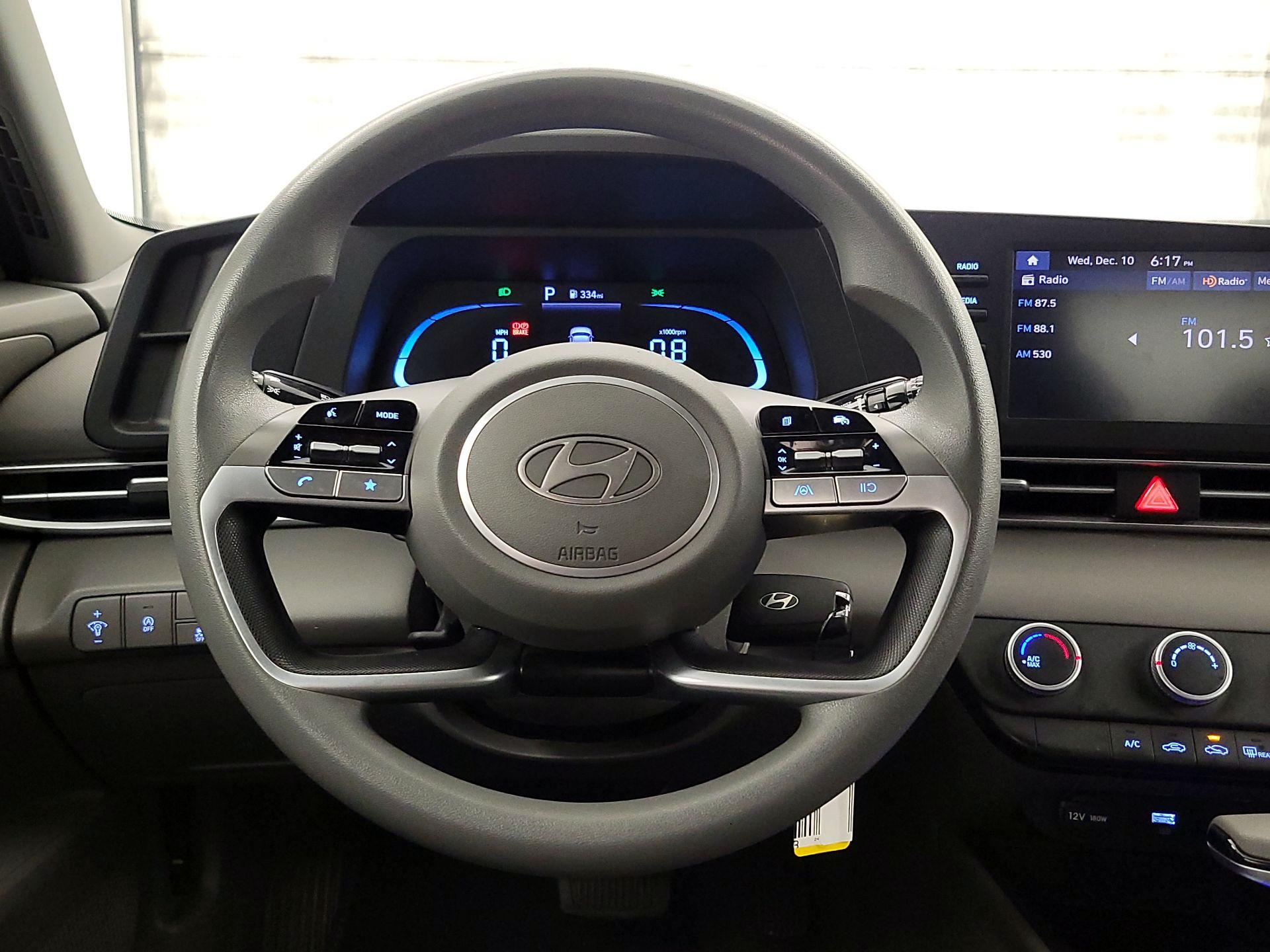 Thumbnail: 2024 Hyundai Elantra - 10