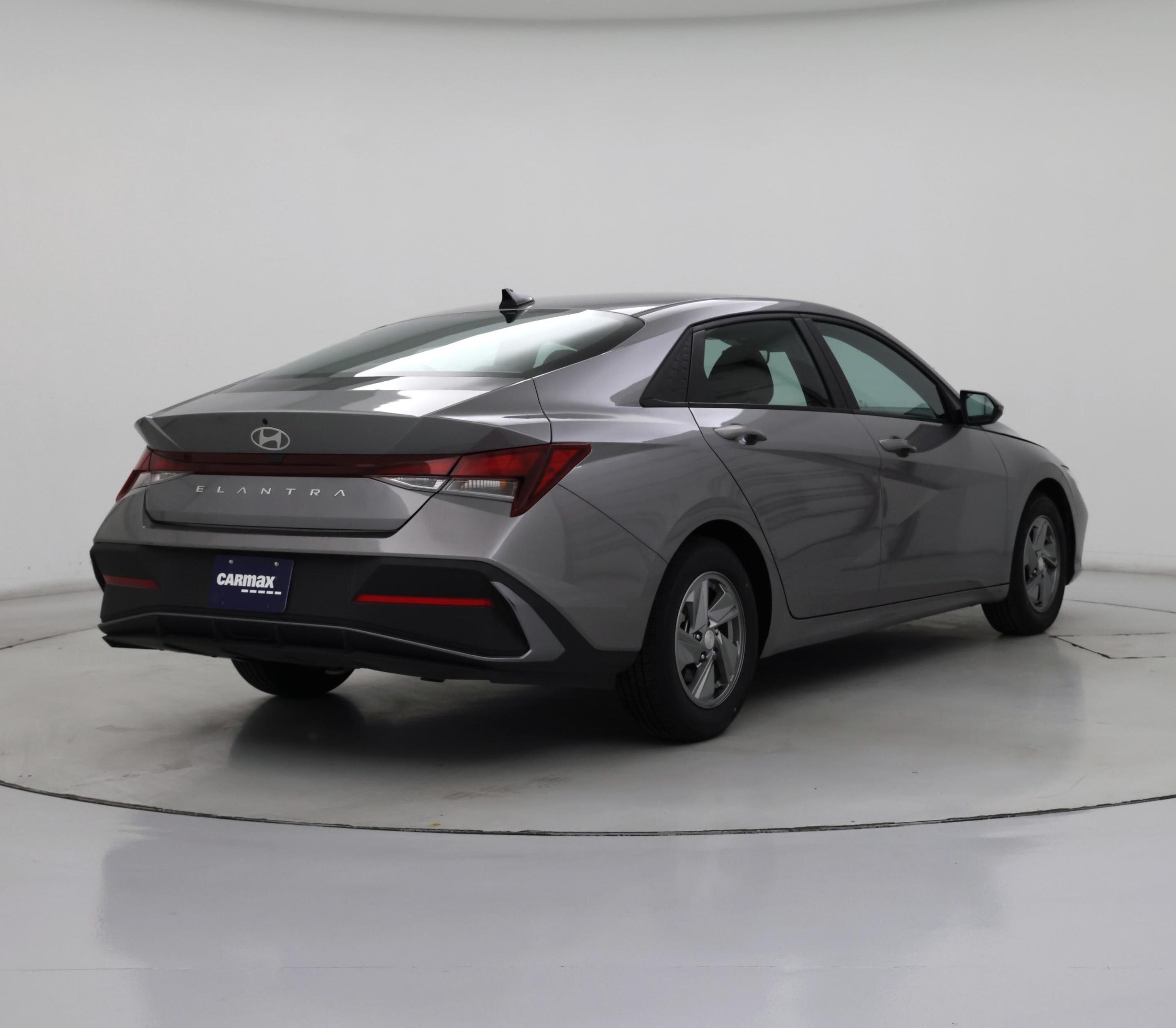 Thumbnail: 2024 Hyundai Elantra - 8