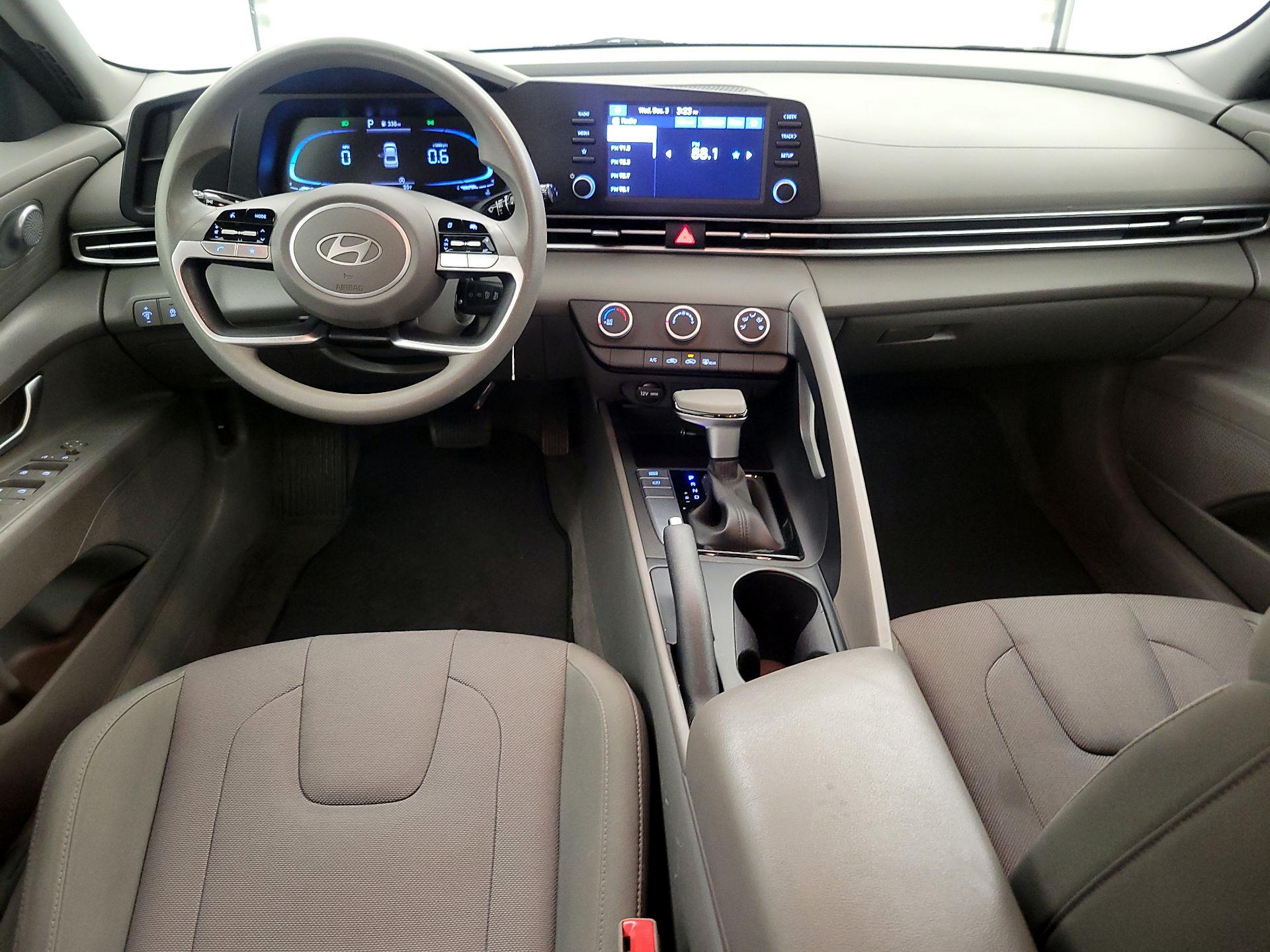 Thumbnail: 2024 Hyundai Elantra - 9