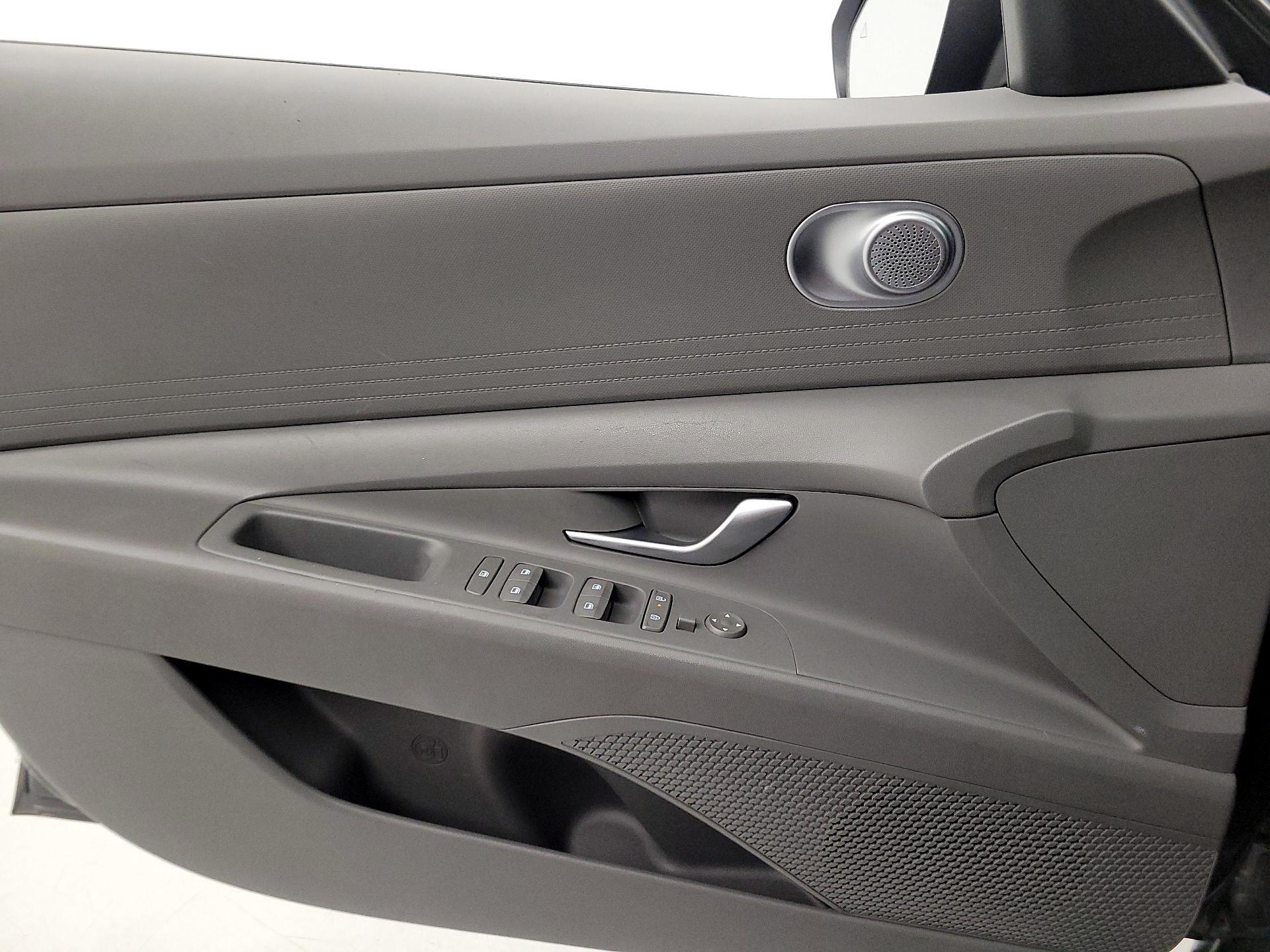 Thumbnail: 2024 Hyundai Elantra - 12