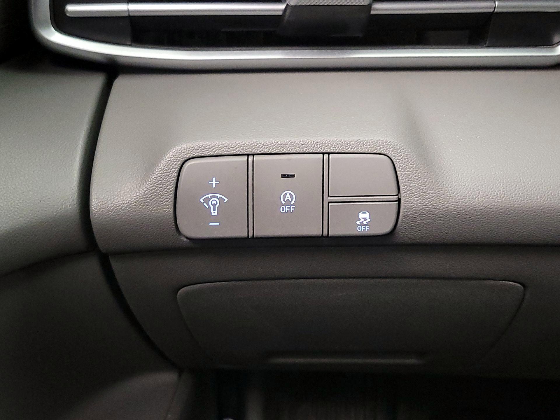 Thumbnail: 2024 Hyundai Elantra - 13