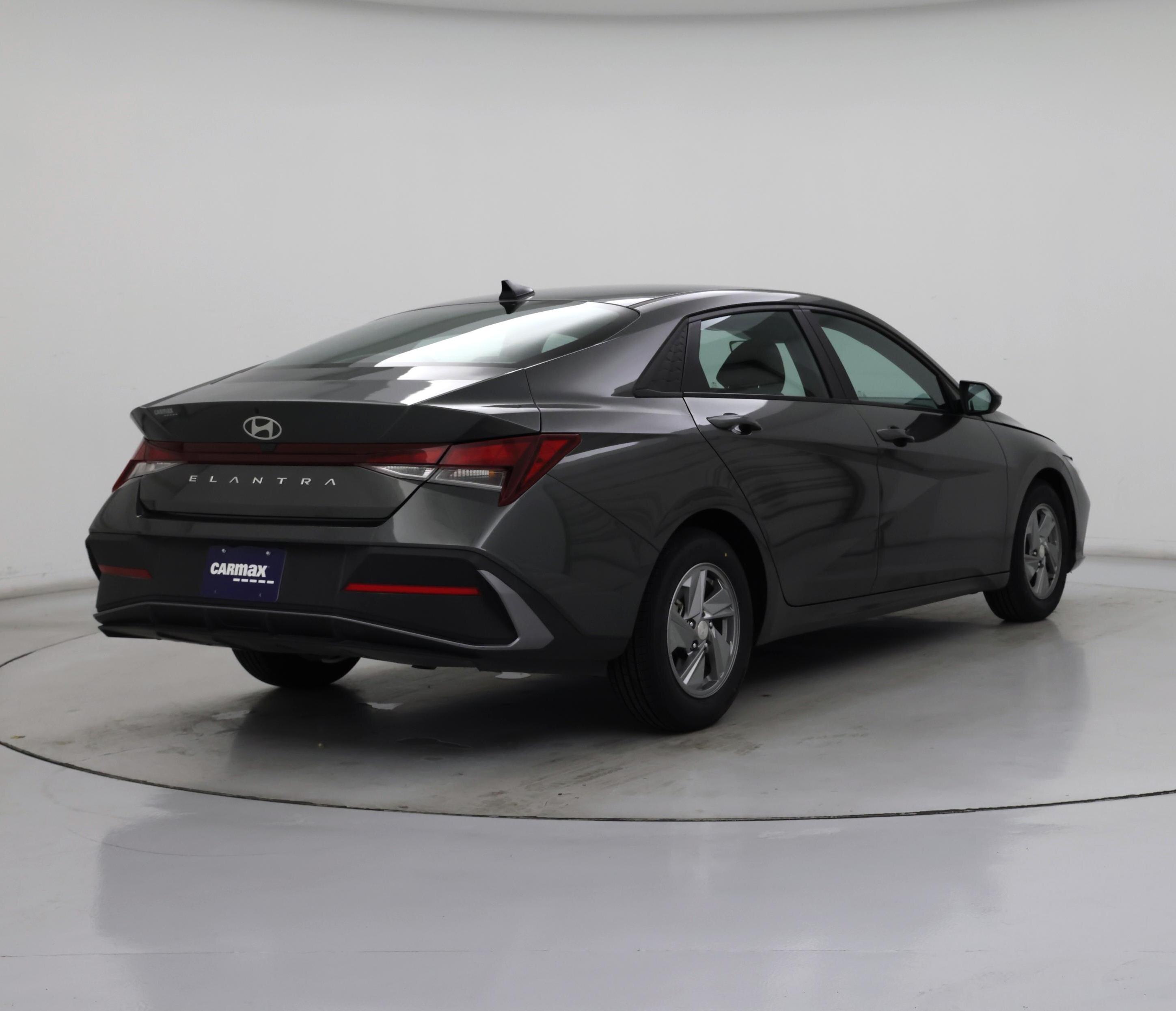 Thumbnail: 2024 Hyundai Elantra - 8