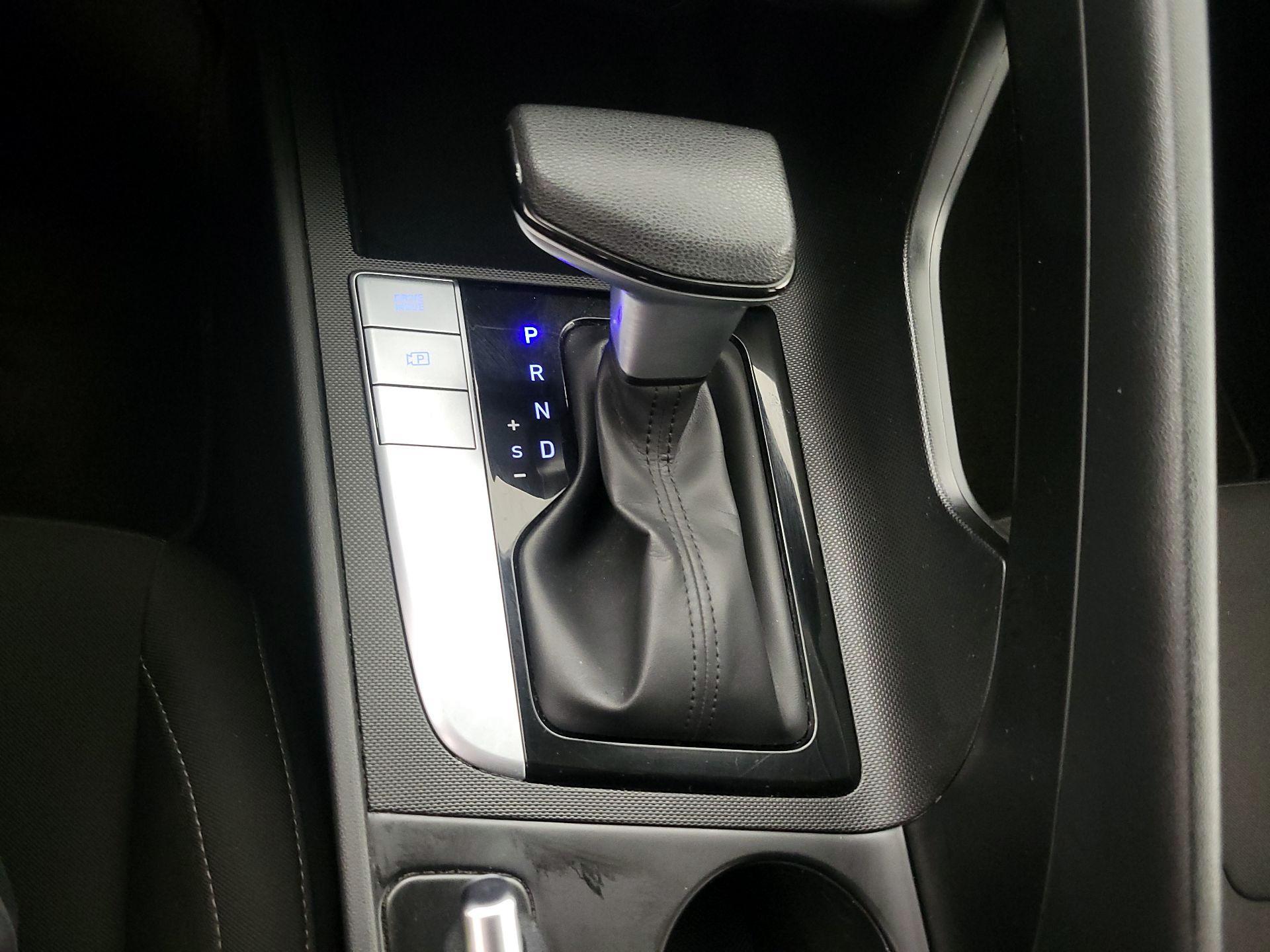 Thumbnail: 2024 Hyundai Elantra - 17