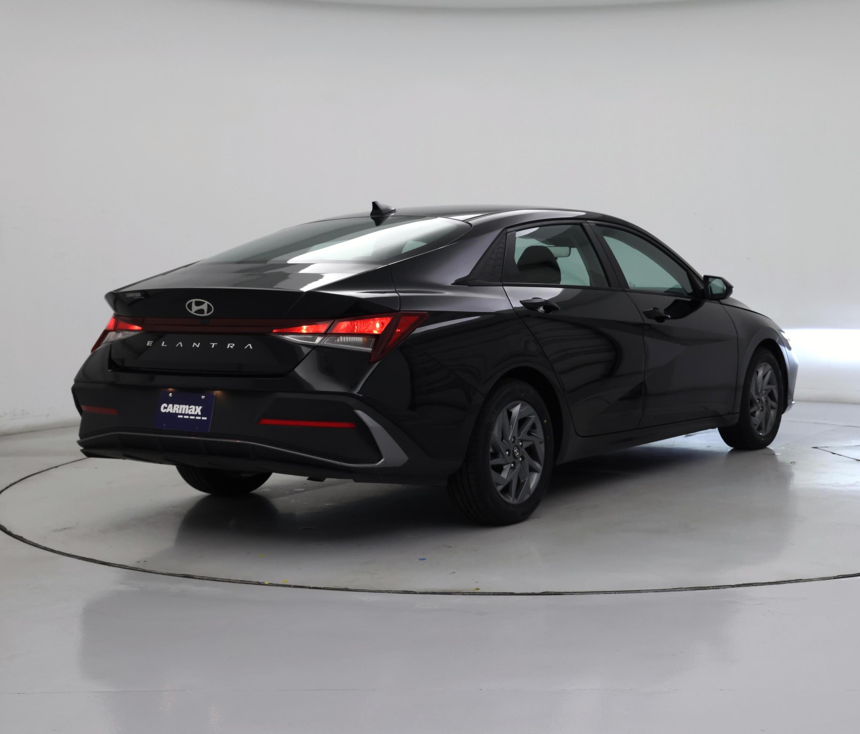 Thumbnail: 2024 Hyundai Elantra - 8
