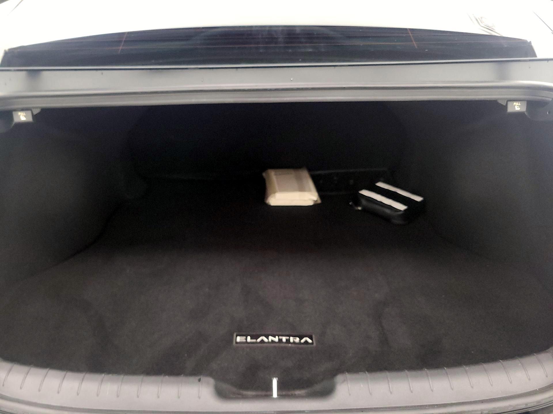 Thumbnail: 2023 Hyundai Elantra - 20