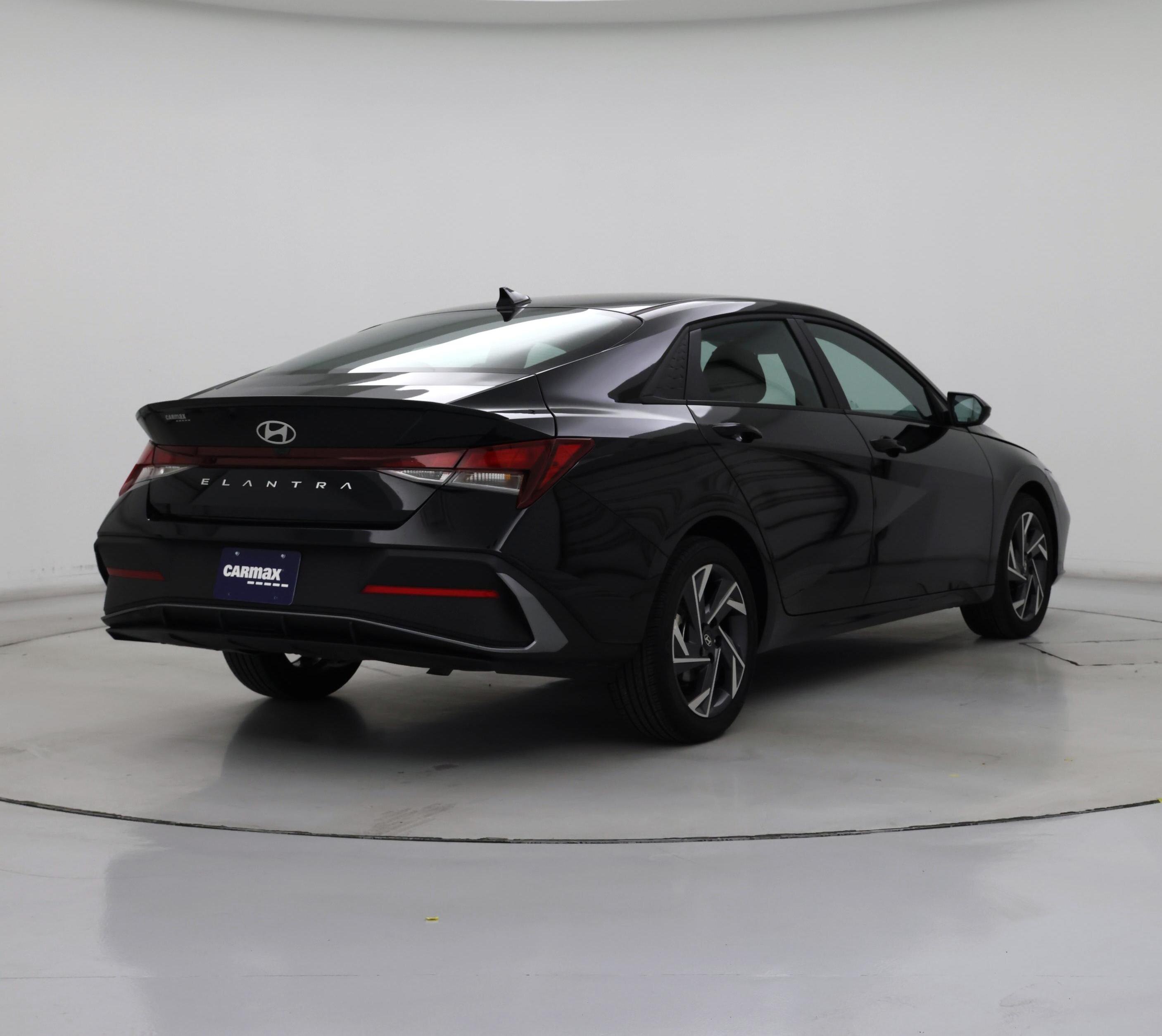 Thumbnail: 2025 Hyundai Elantra - 8