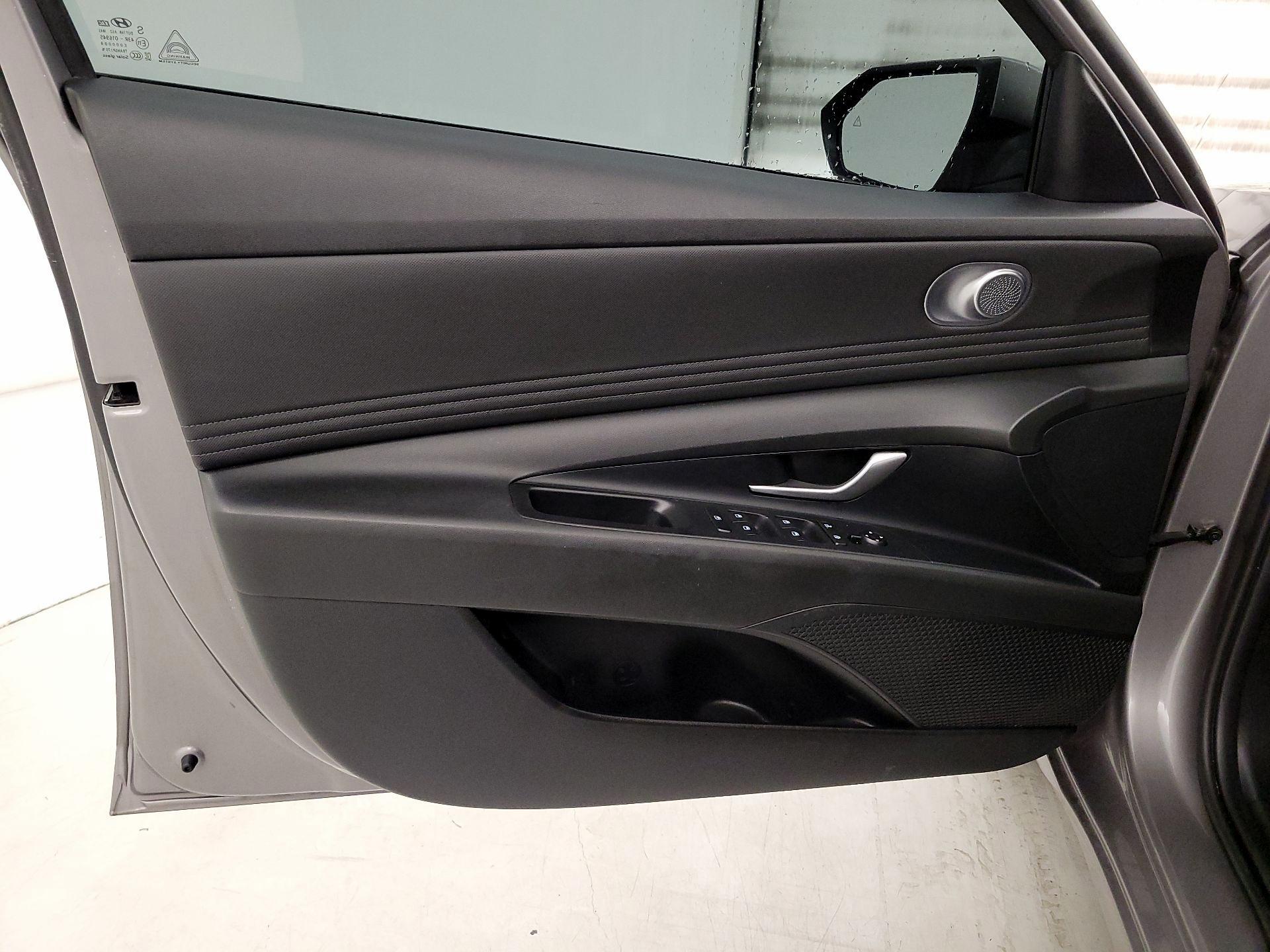 Thumbnail: 2023 Hyundai Elantra - 12