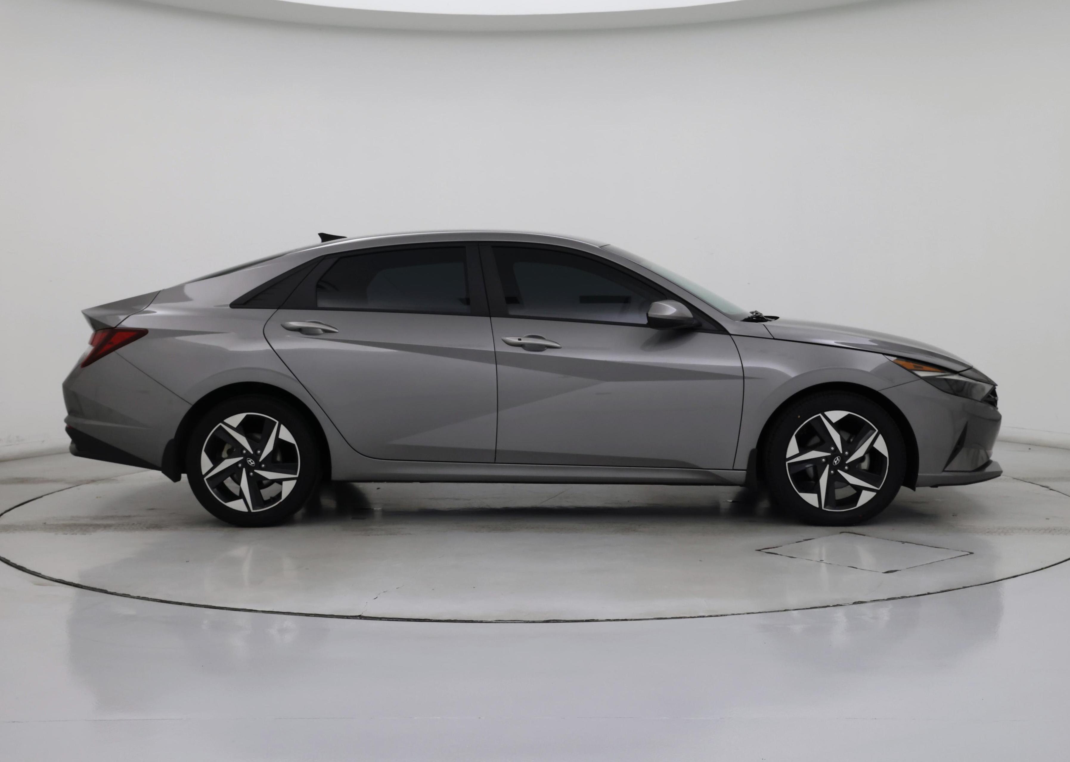 Thumbnail: 2023 Hyundai Elantra - 7