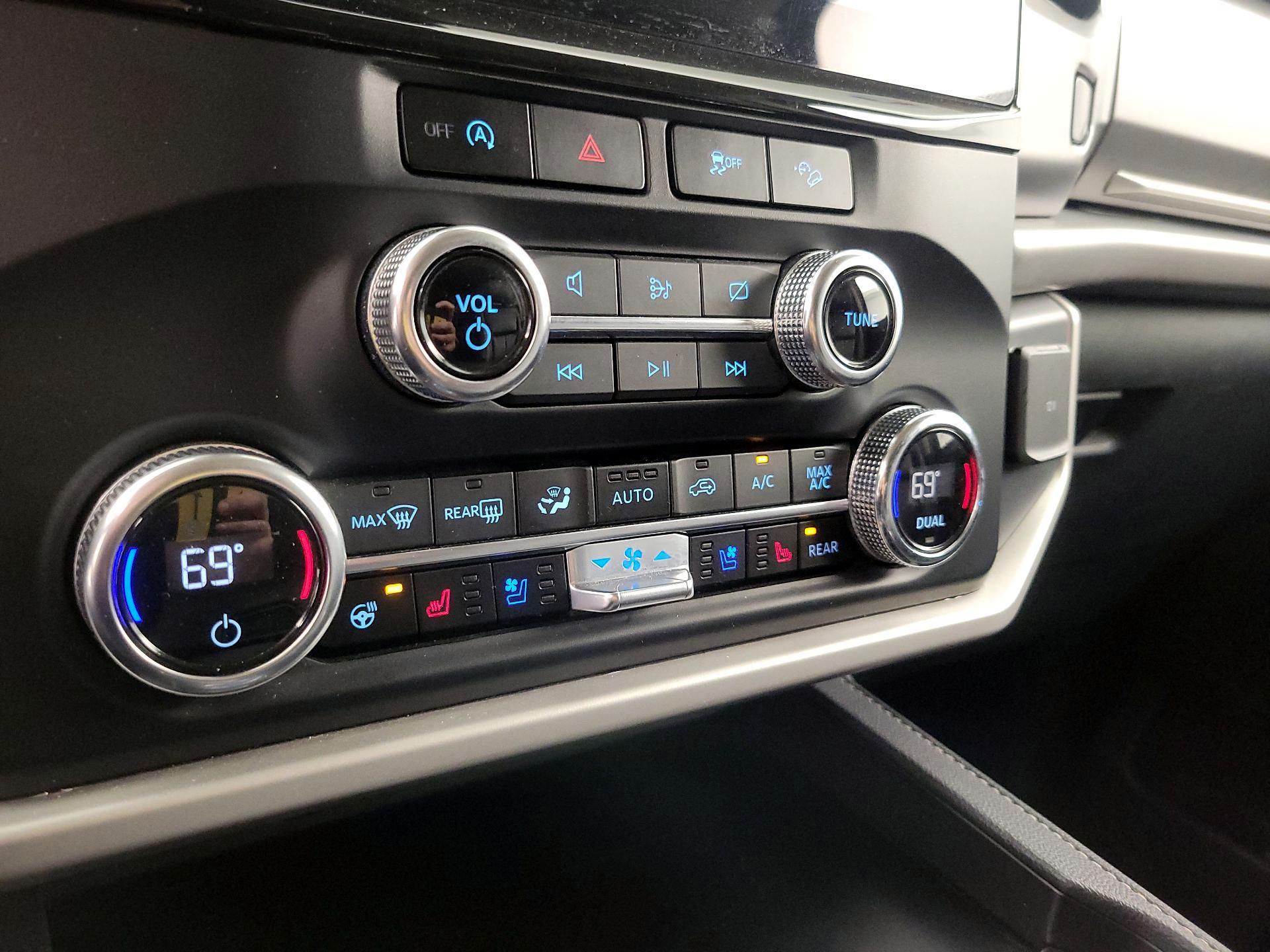 Thumbnail: 2023 Ford Expedition - 17