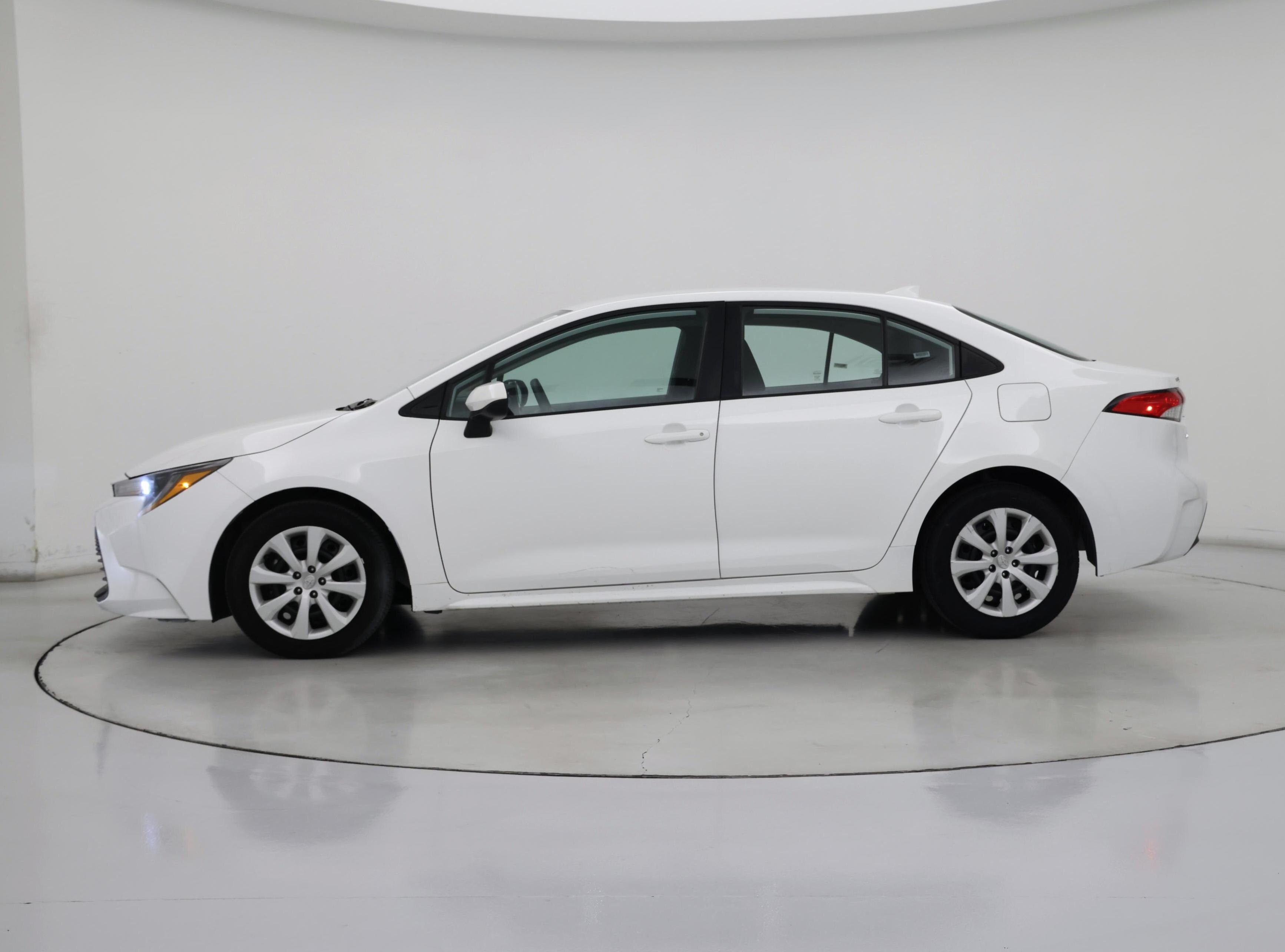 Thumbnail: 2024 Toyota Corolla - 3