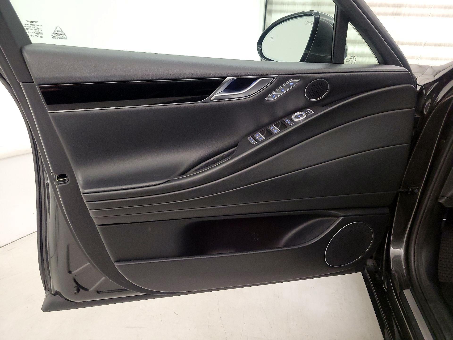 Thumbnail: 2023 Genesis G80 - 12