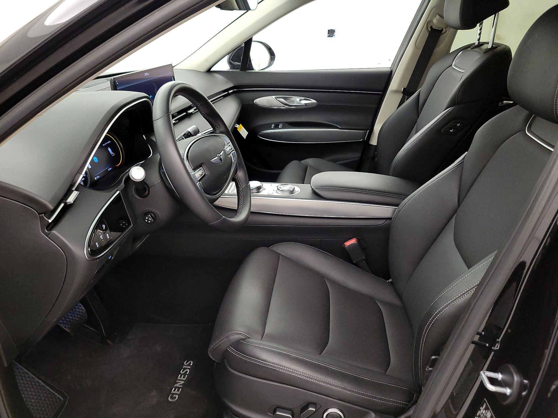 Thumbnail: 2025 Genesis GV70 - 11