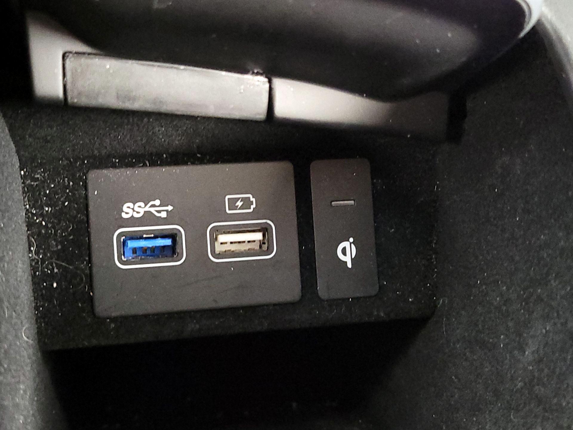 Thumbnail: 2025 Genesis GV70 - 19