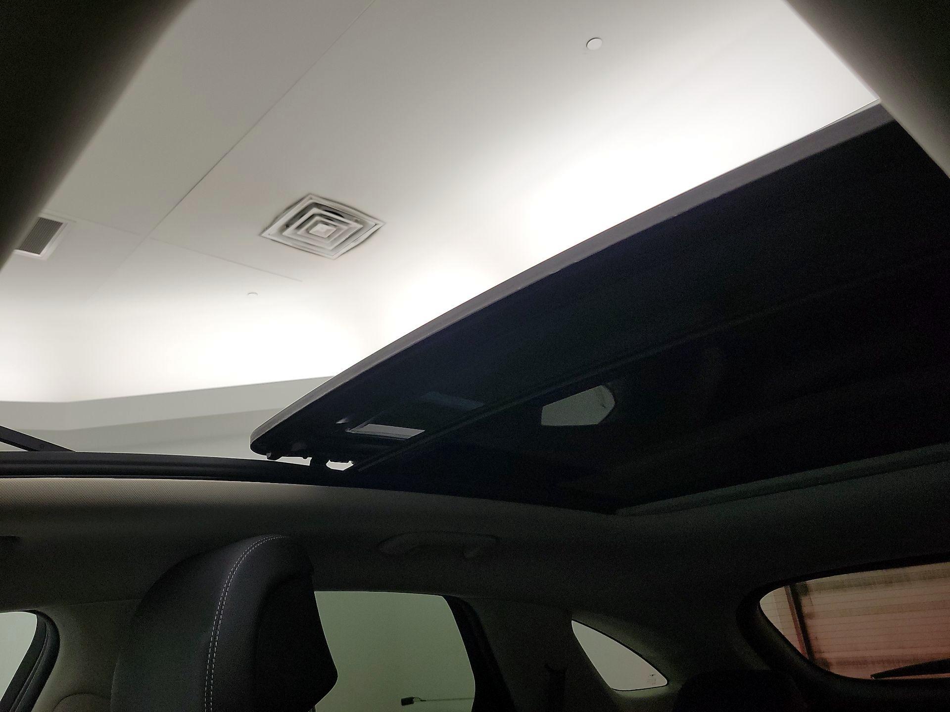 Thumbnail: 2025 Genesis GV70 - 20