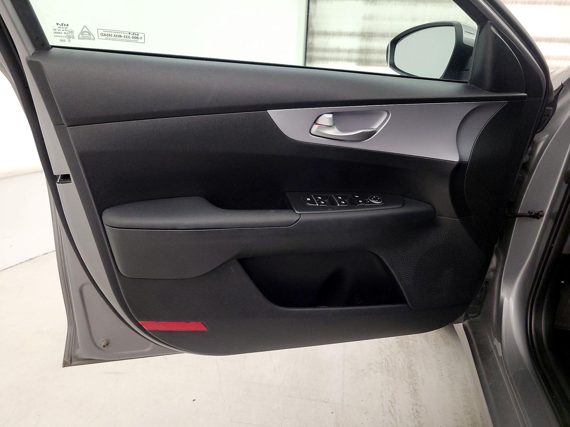 Thumbnail: 2024 Kia Forte - 12