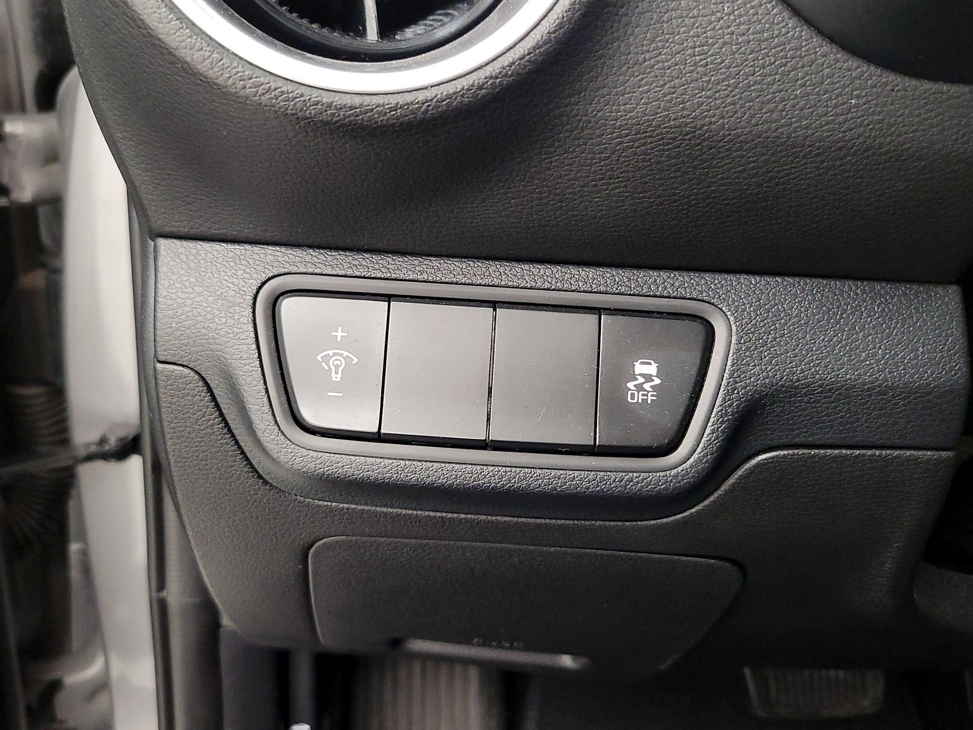 Thumbnail: 2024 Kia Forte - 13