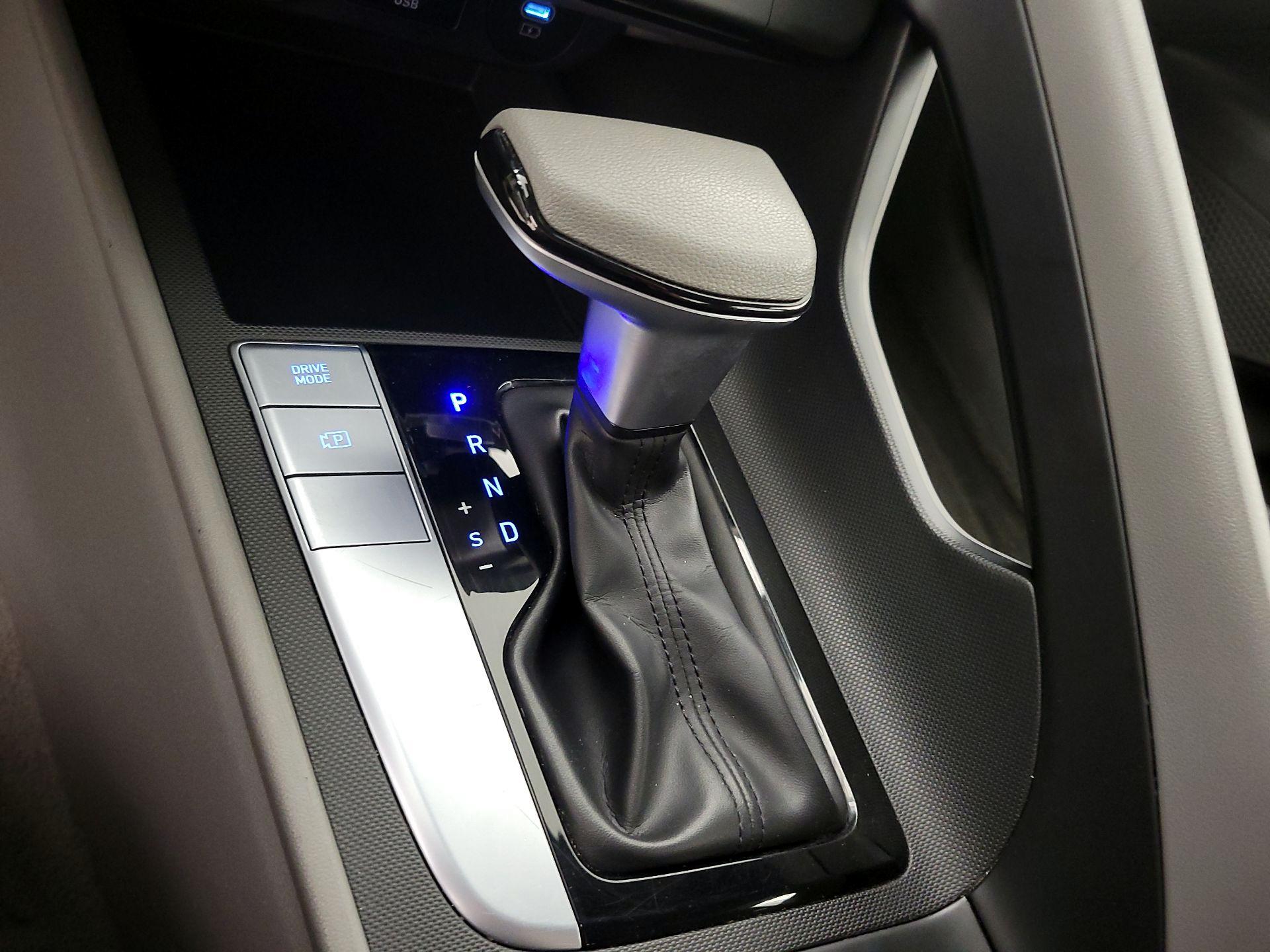 Thumbnail: 2024 Hyundai Elantra - 17