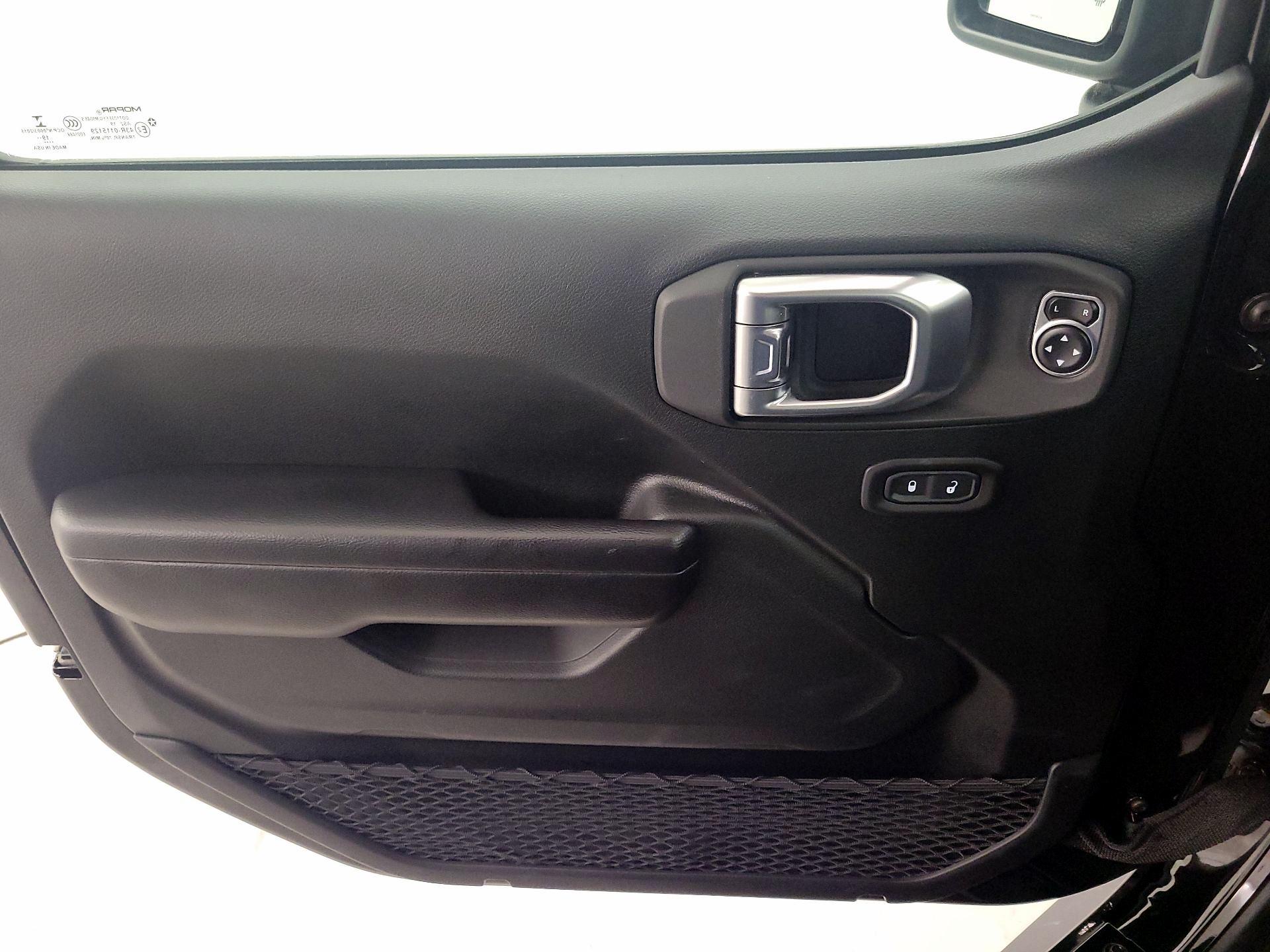 Thumbnail: 2020 Jeep Gladiator - 12