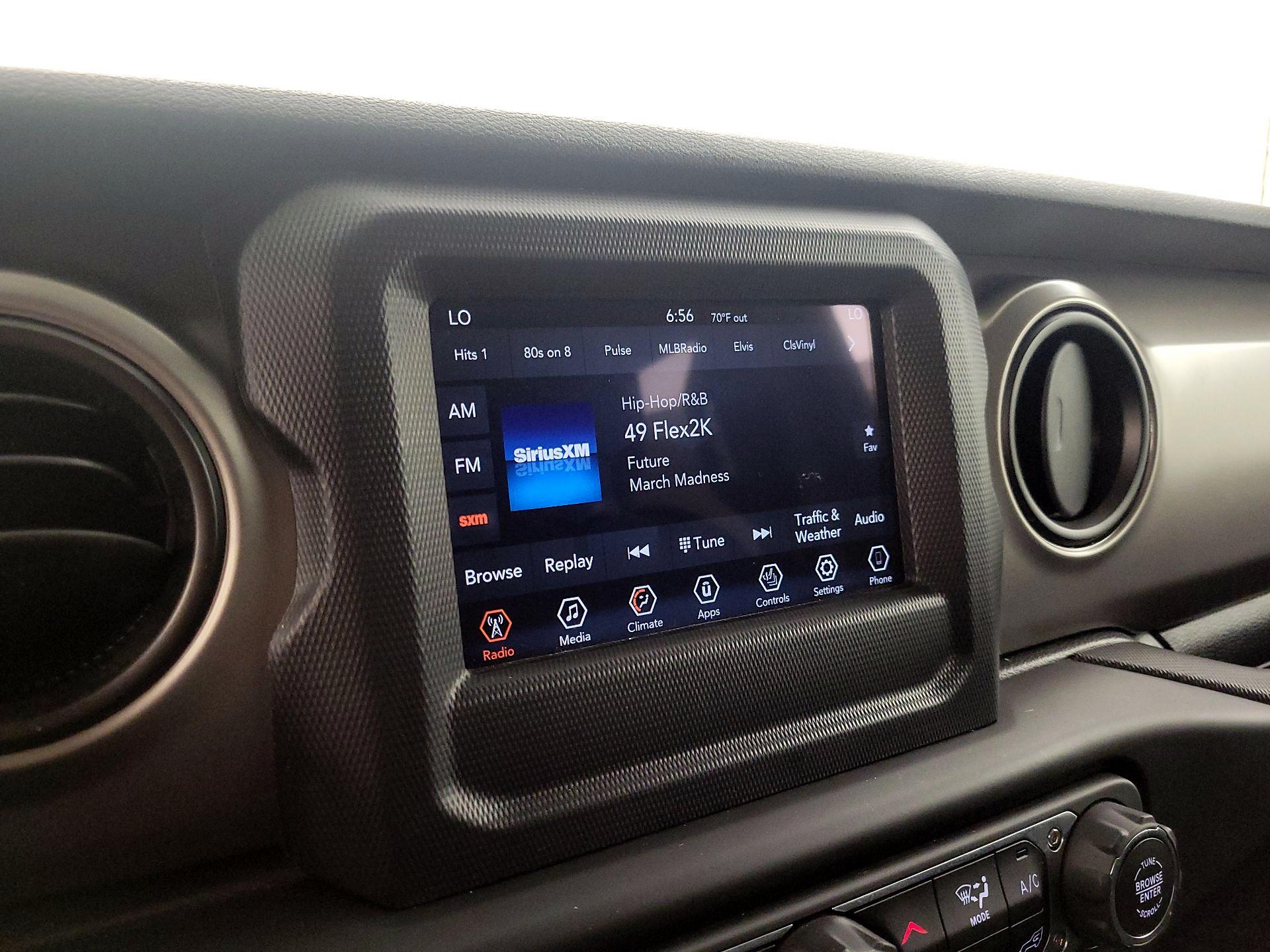 Thumbnail: 2020 Jeep Gladiator - 15