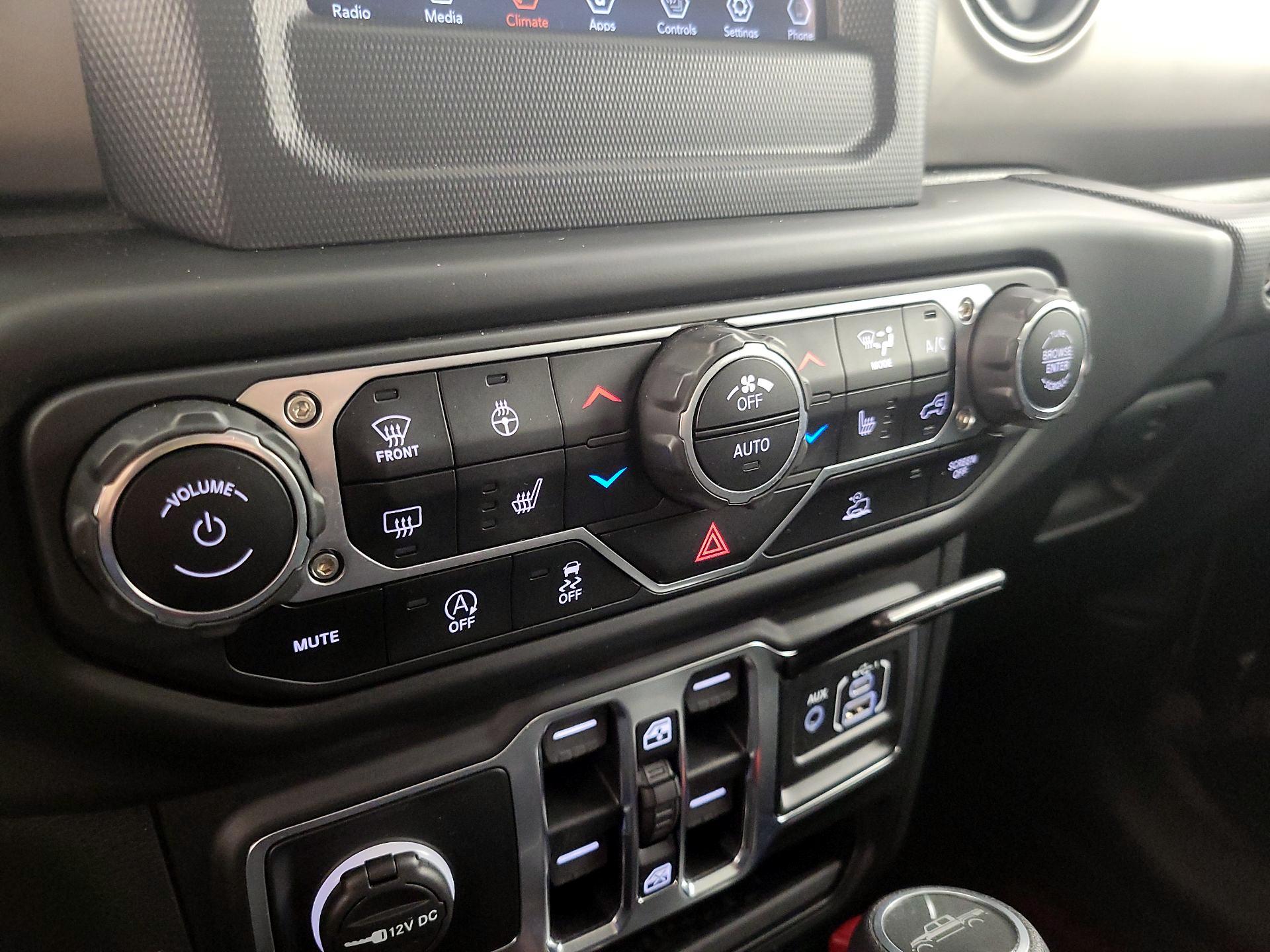 Thumbnail: 2020 Jeep Gladiator - 16