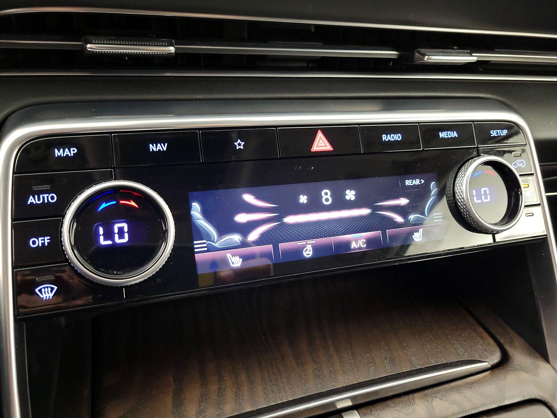 Thumbnail: 2024 Genesis GV80 - 17