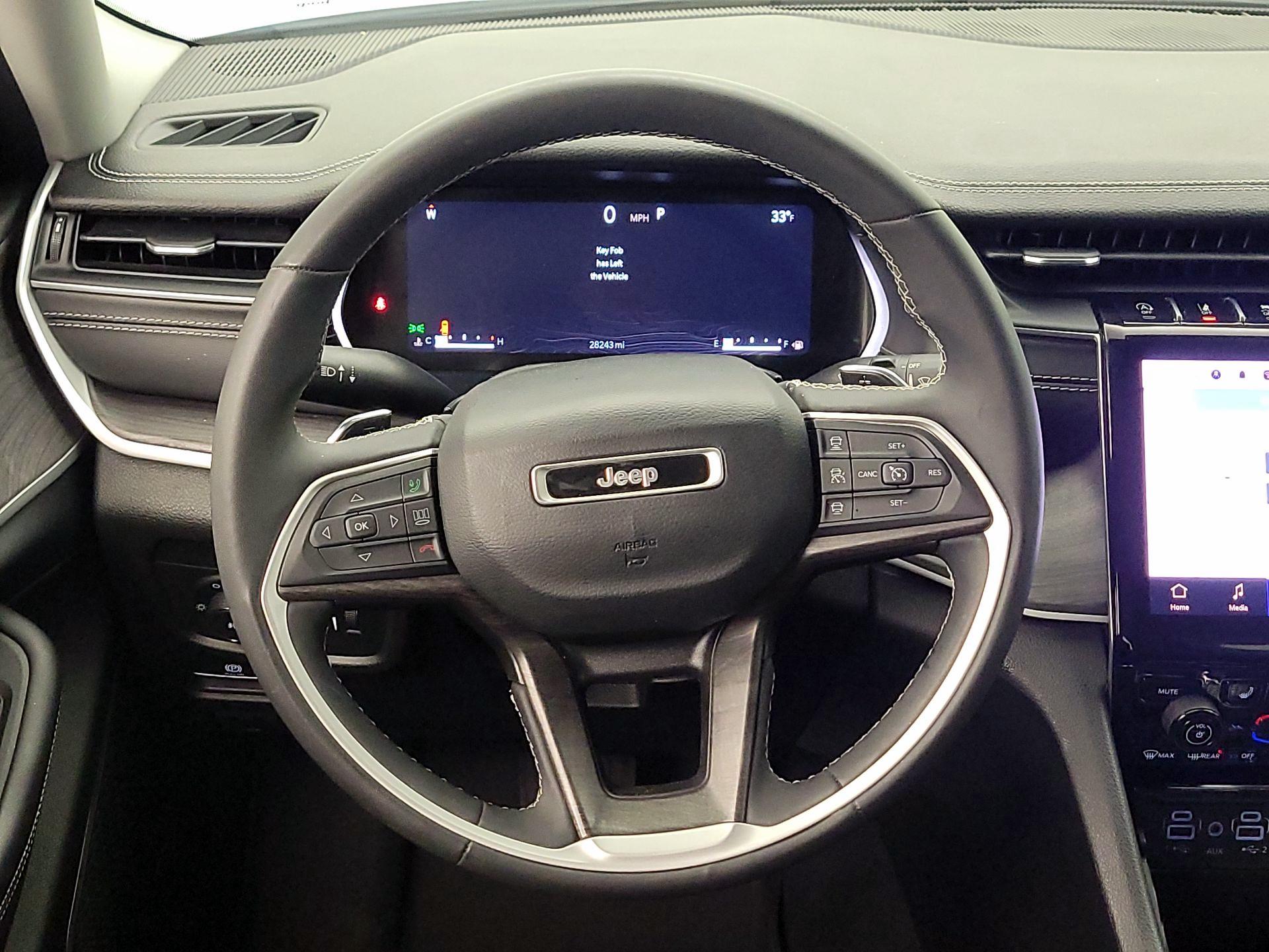 Thumbnail: 2023 Jeep Grand Cherokee L - 10