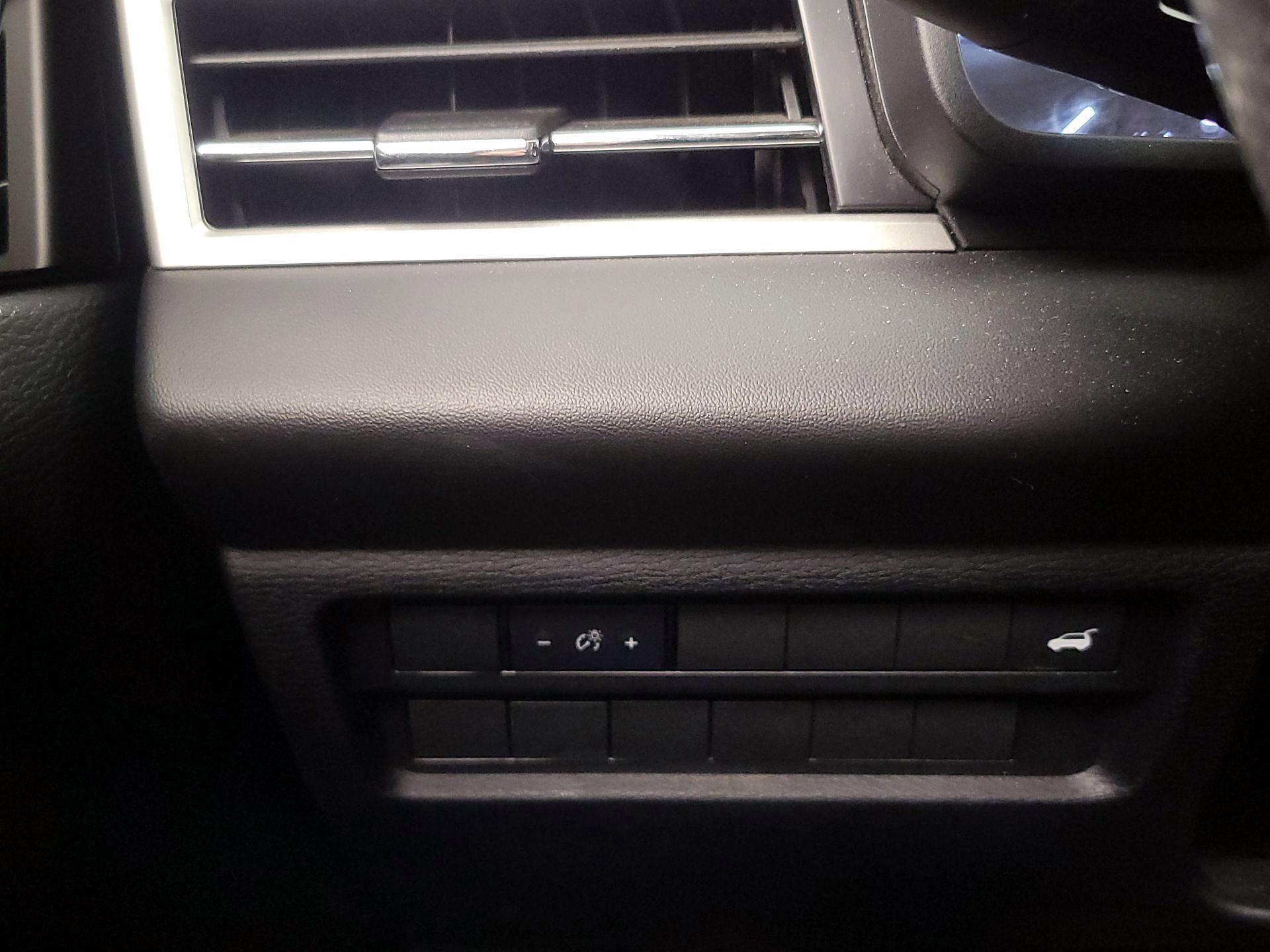 Thumbnail: 2024 Mitsubishi Outlander - 13