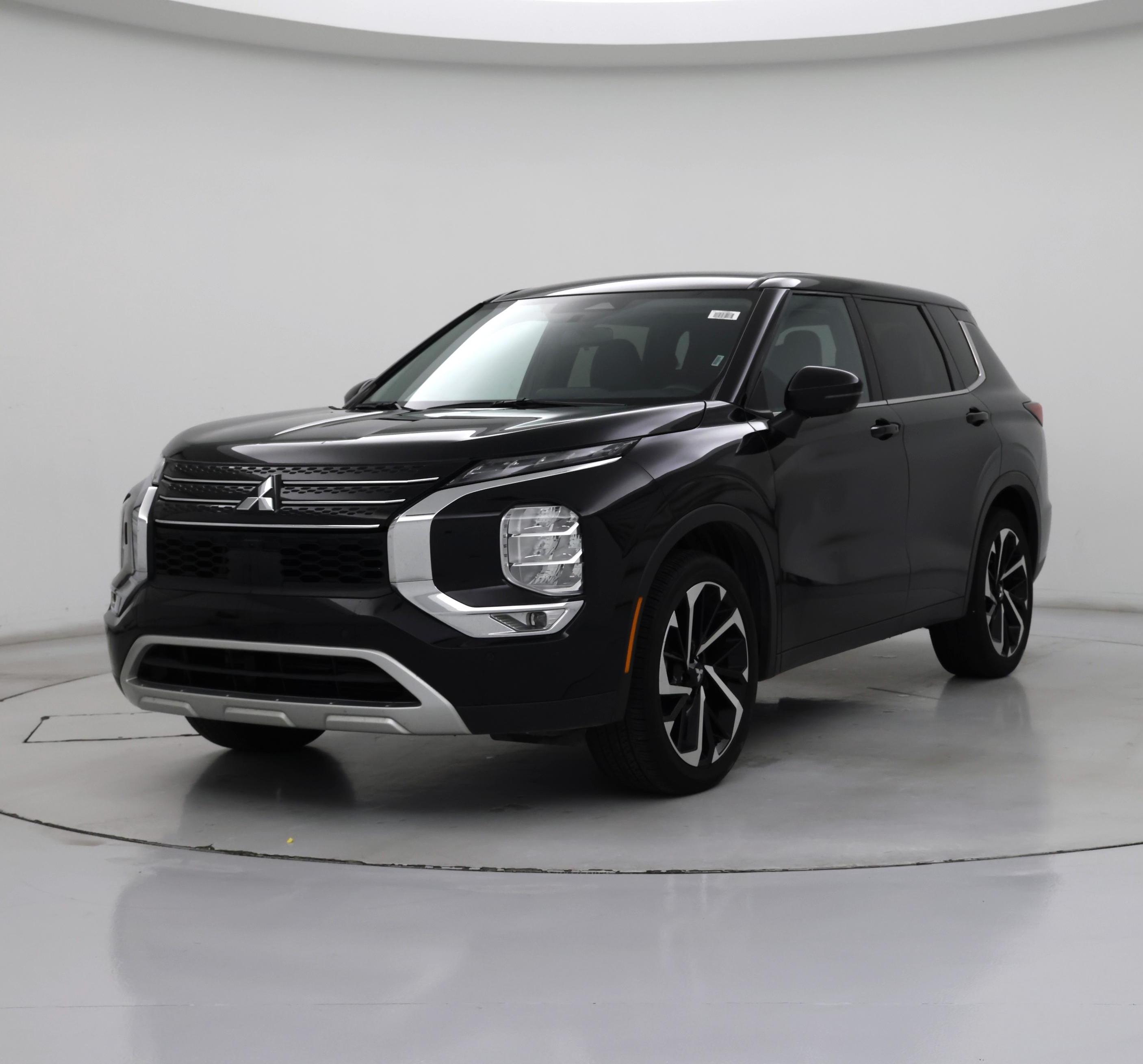 Thumbnail: 2024 Mitsubishi Outlander - 4